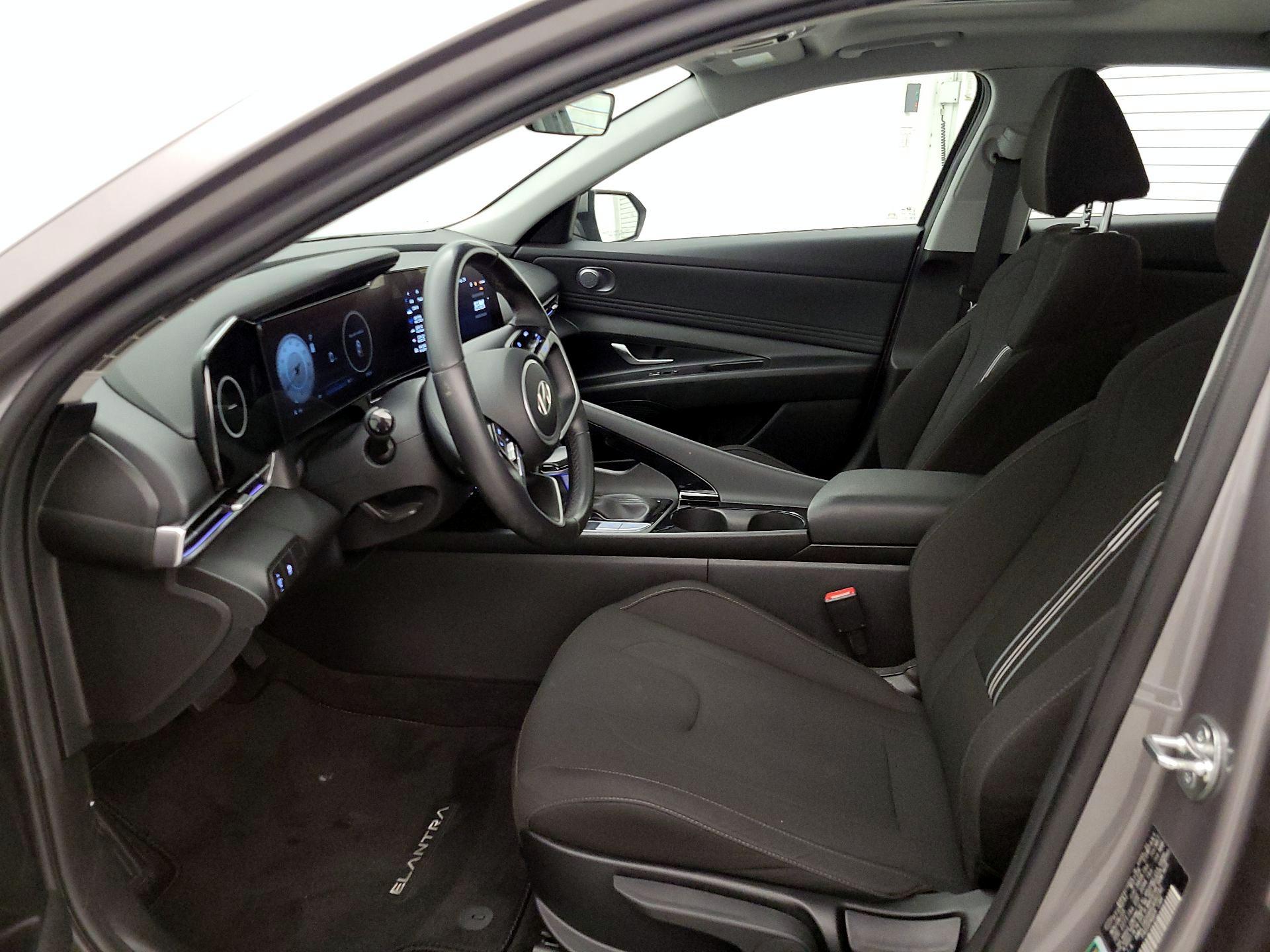 Thumbnail: 2024 Hyundai Elantra - 11