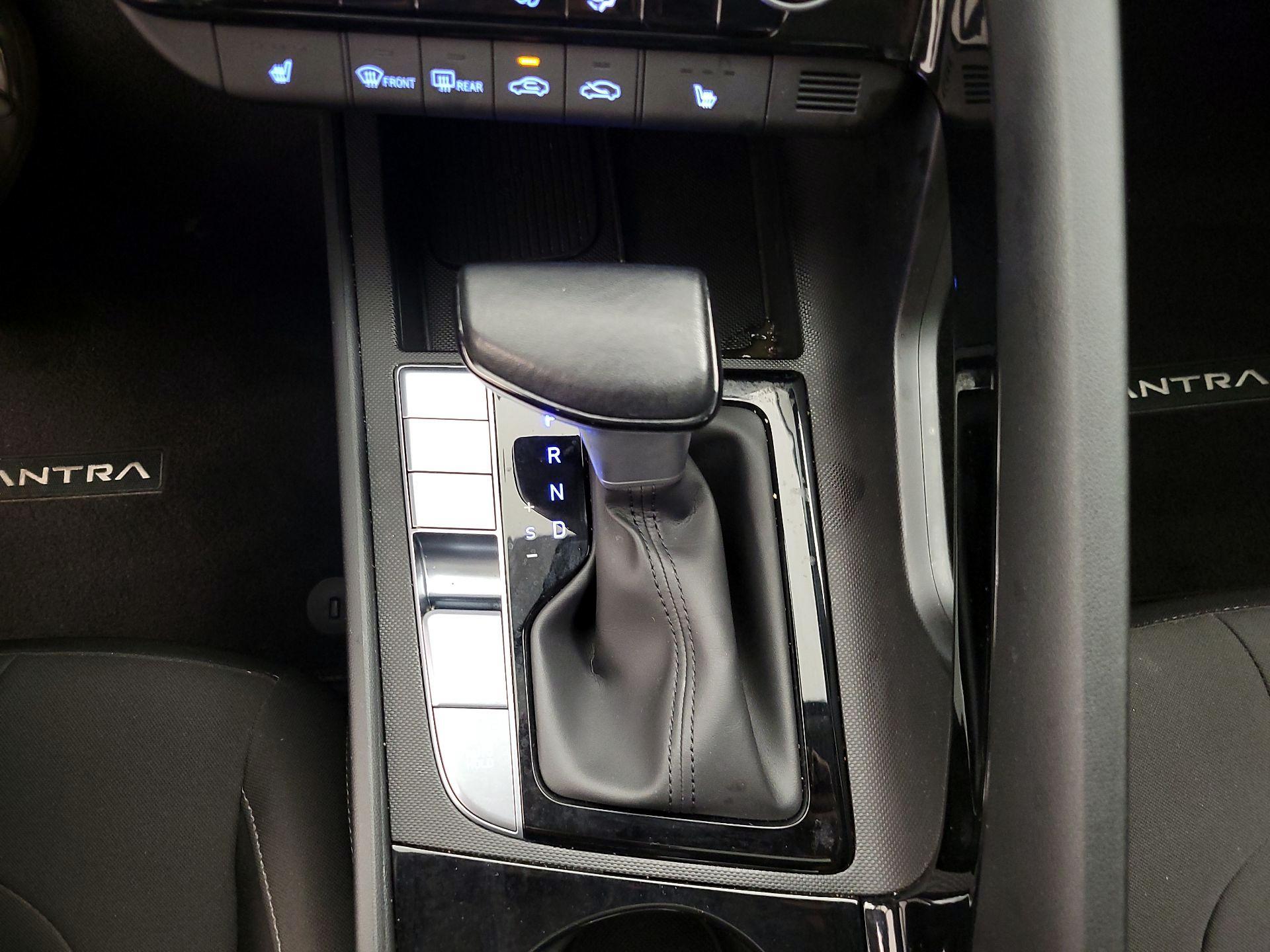 Thumbnail: 2024 Hyundai Elantra - 17
