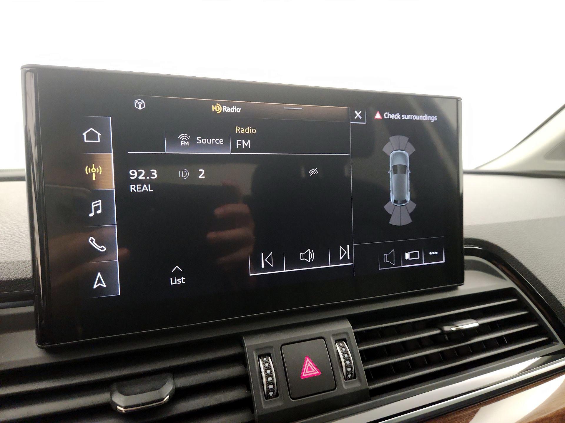 Thumbnail: 2022 Audi Q5 - 16
