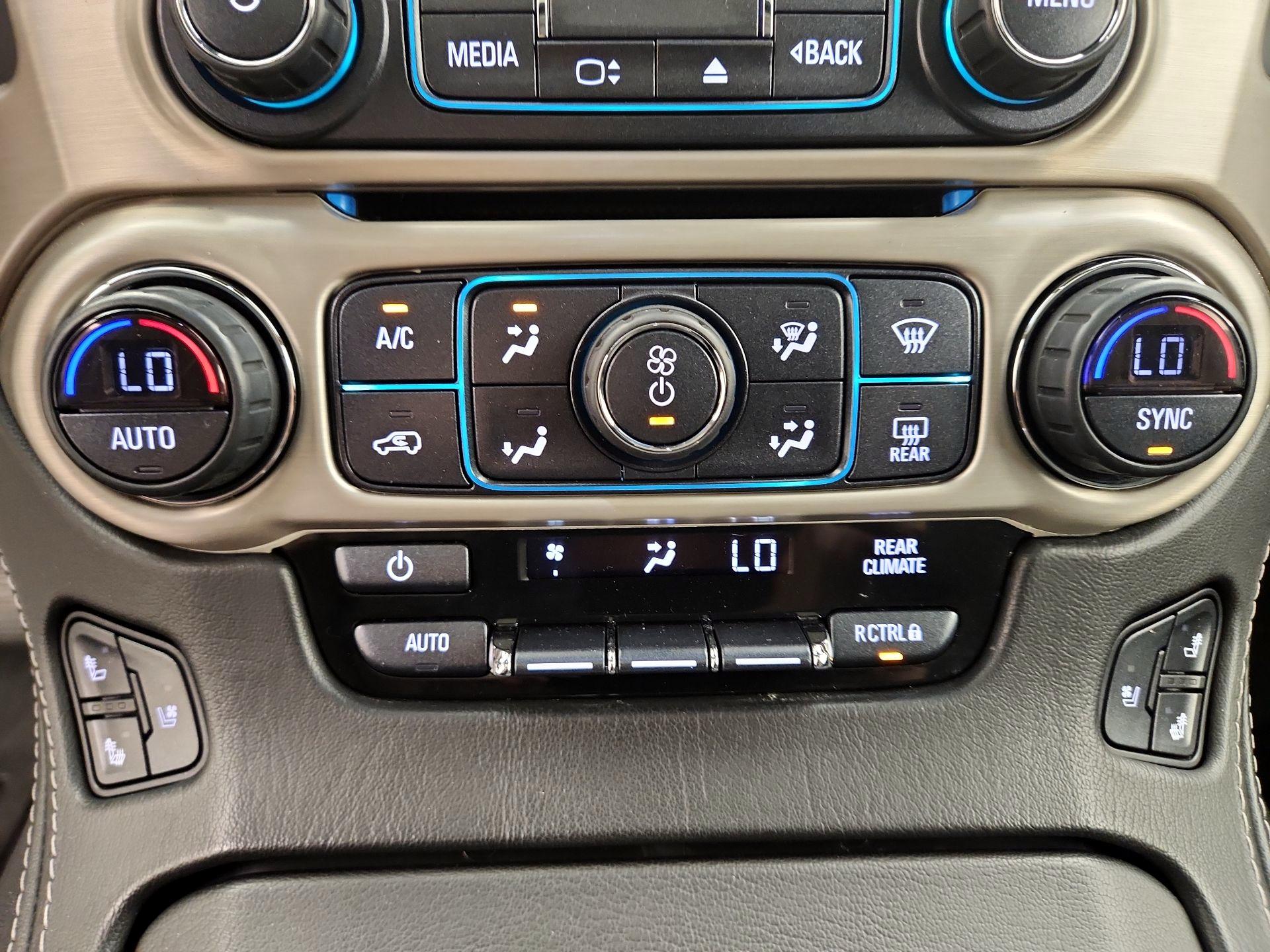 Thumbnail: 2018 GMC Yukon XL - 17