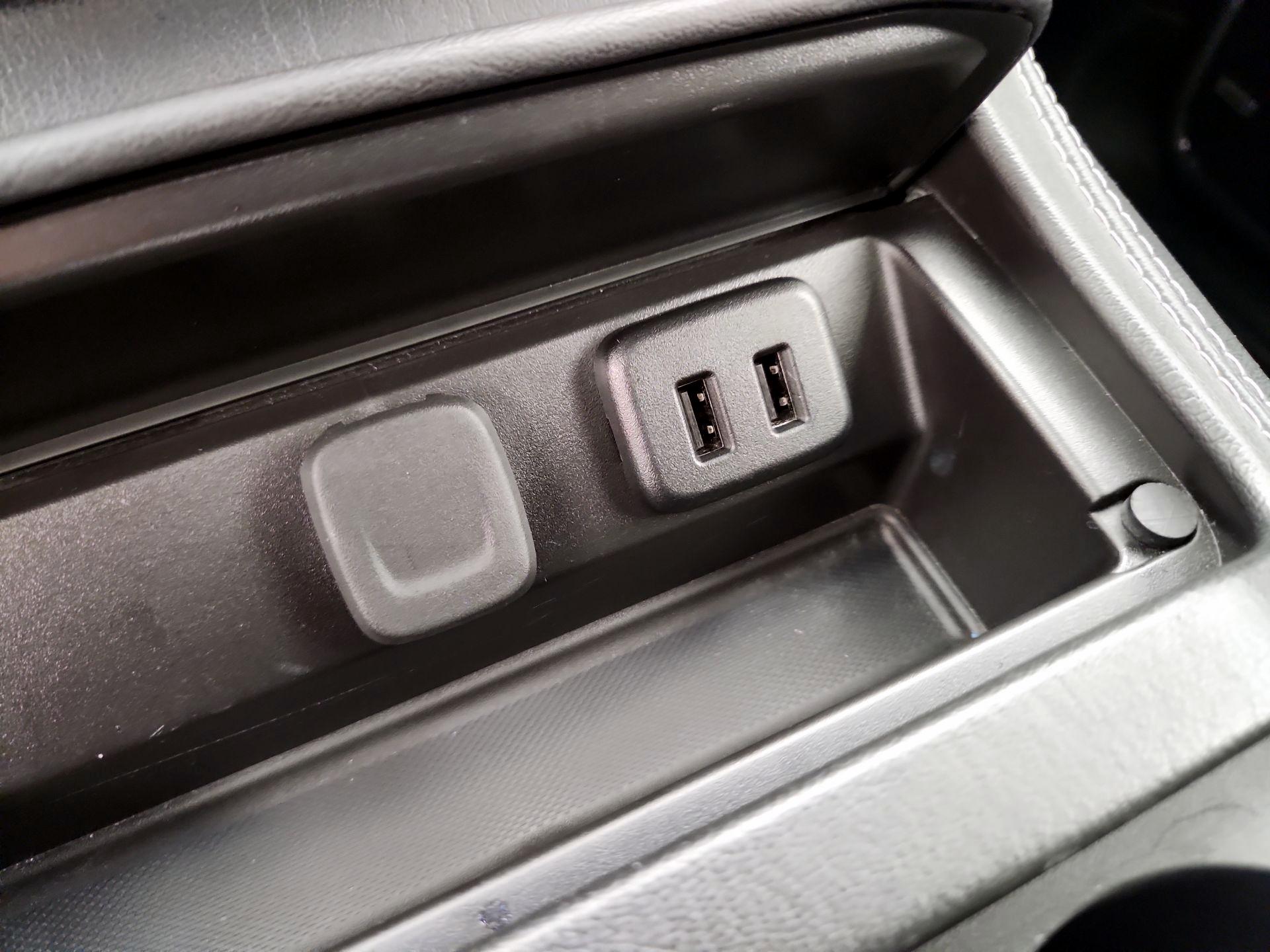 Thumbnail: 2018 GMC Yukon XL - 19