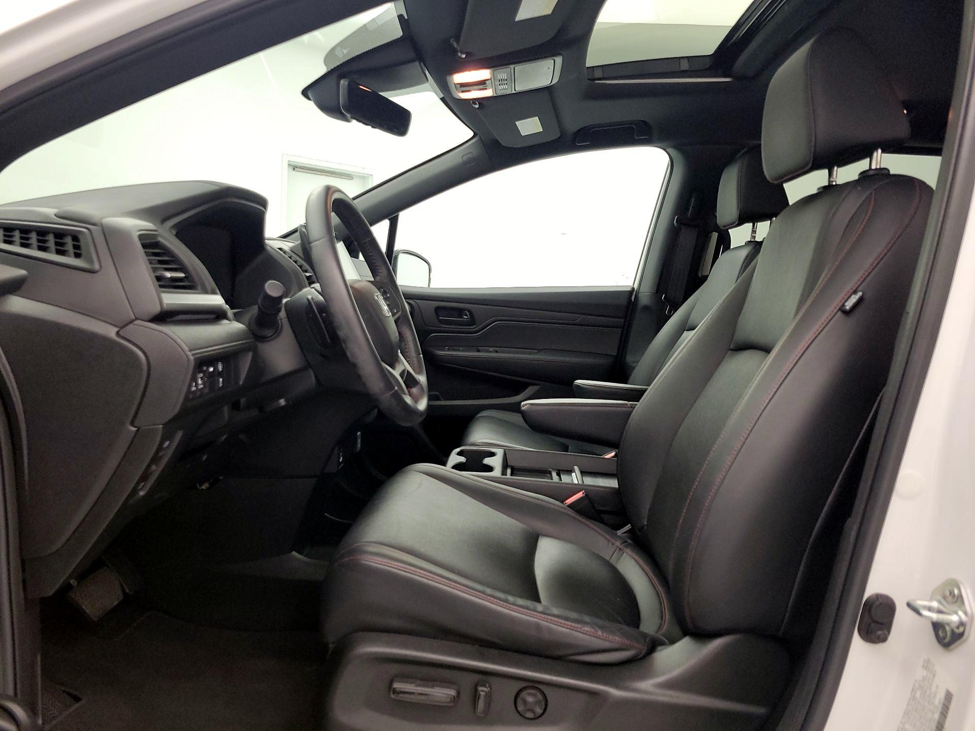 Thumbnail: 2023 Honda Odyssey - 11