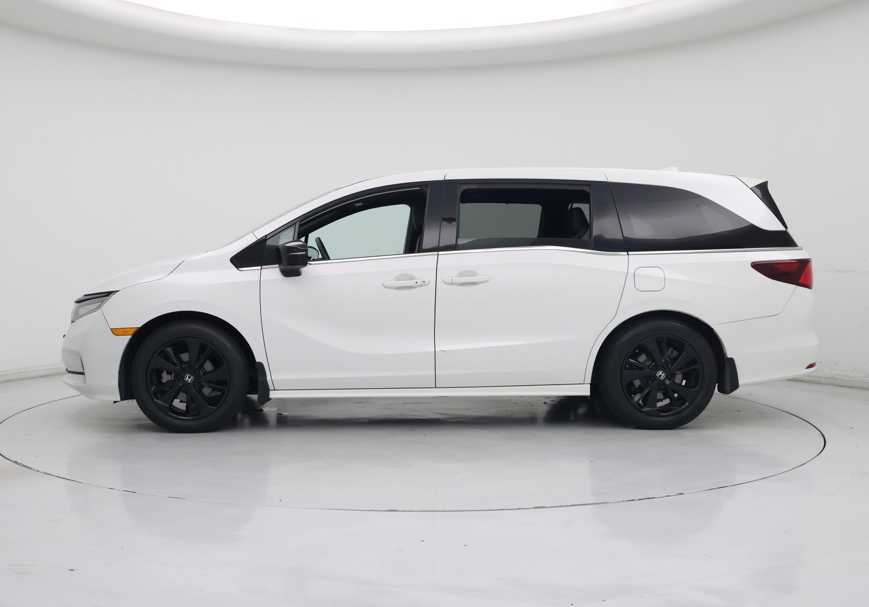 Thumbnail: 2023 Honda Odyssey - 3