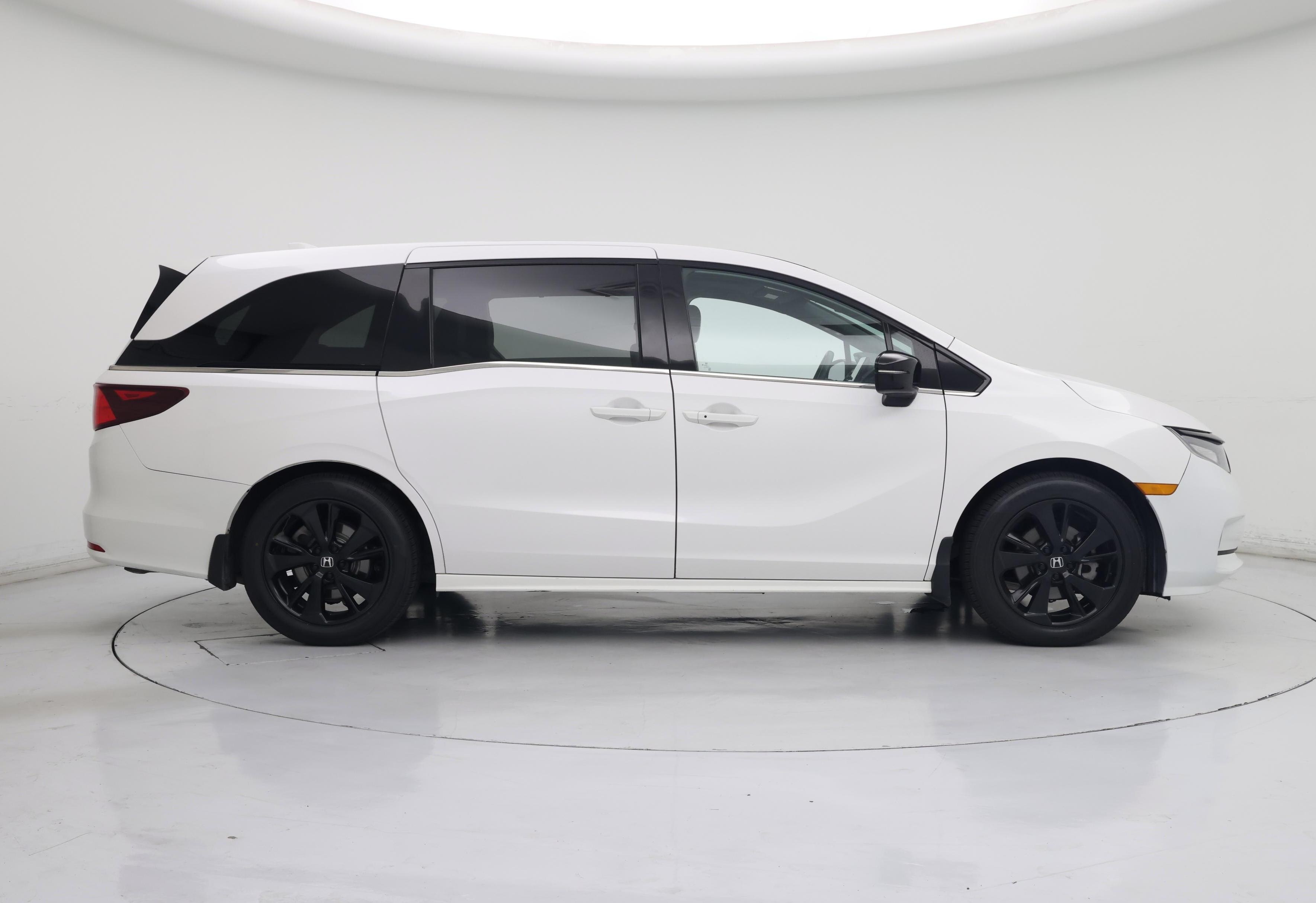 Thumbnail: 2023 Honda Odyssey - 7