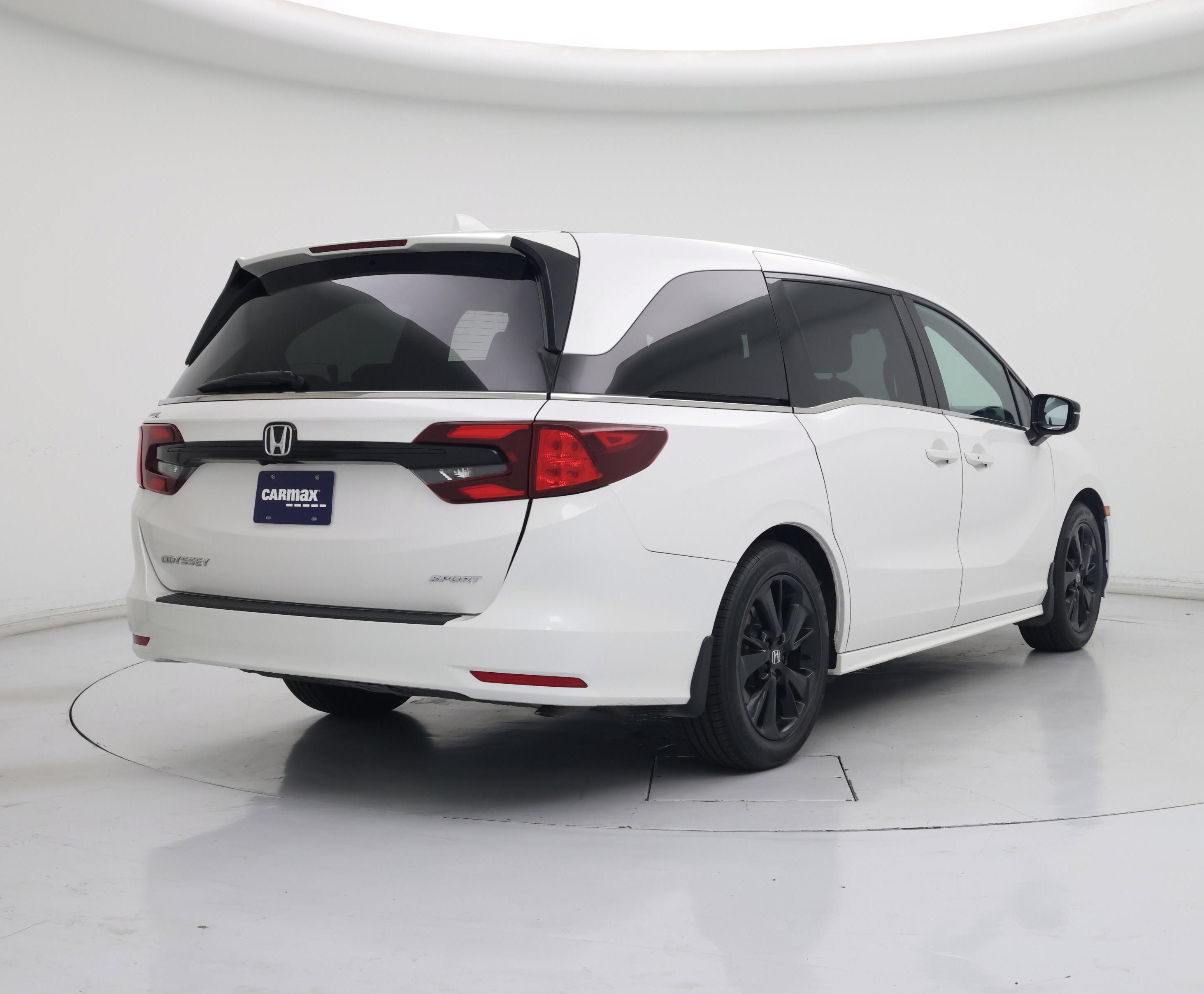 Thumbnail: 2023 Honda Odyssey - 8