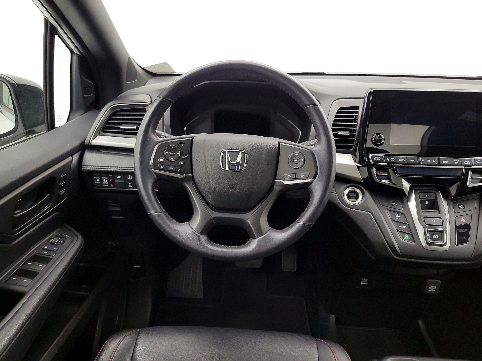 Thumbnail: 2023 Honda Odyssey - 10