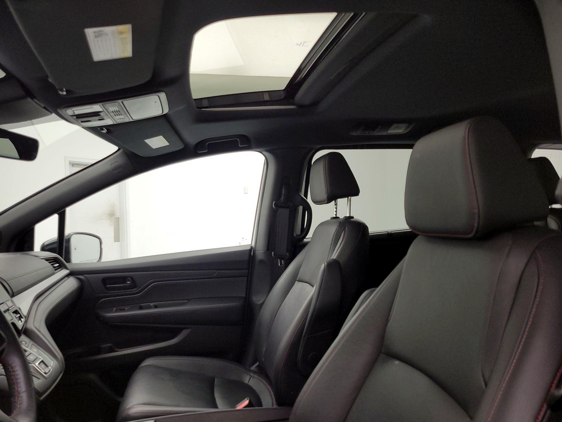 Thumbnail: 2023 Honda Odyssey - 18