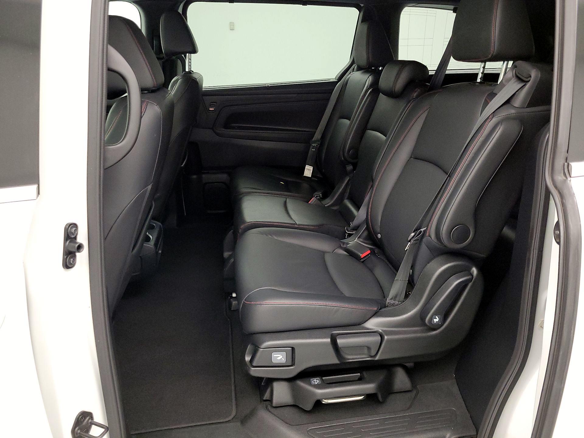 Thumbnail: 2023 Honda Odyssey - 19
