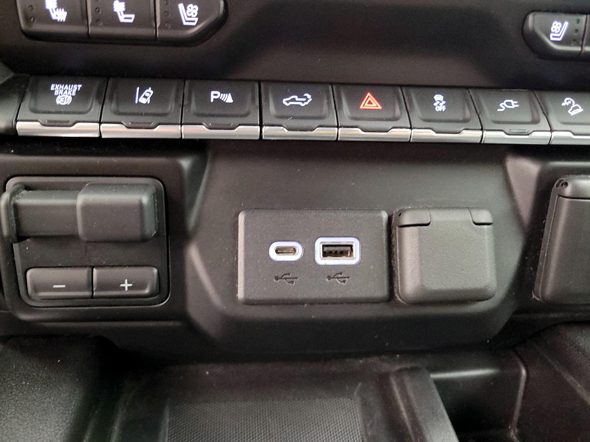 Thumbnail: 2023 Chevrolet Silverado 2500 - 18