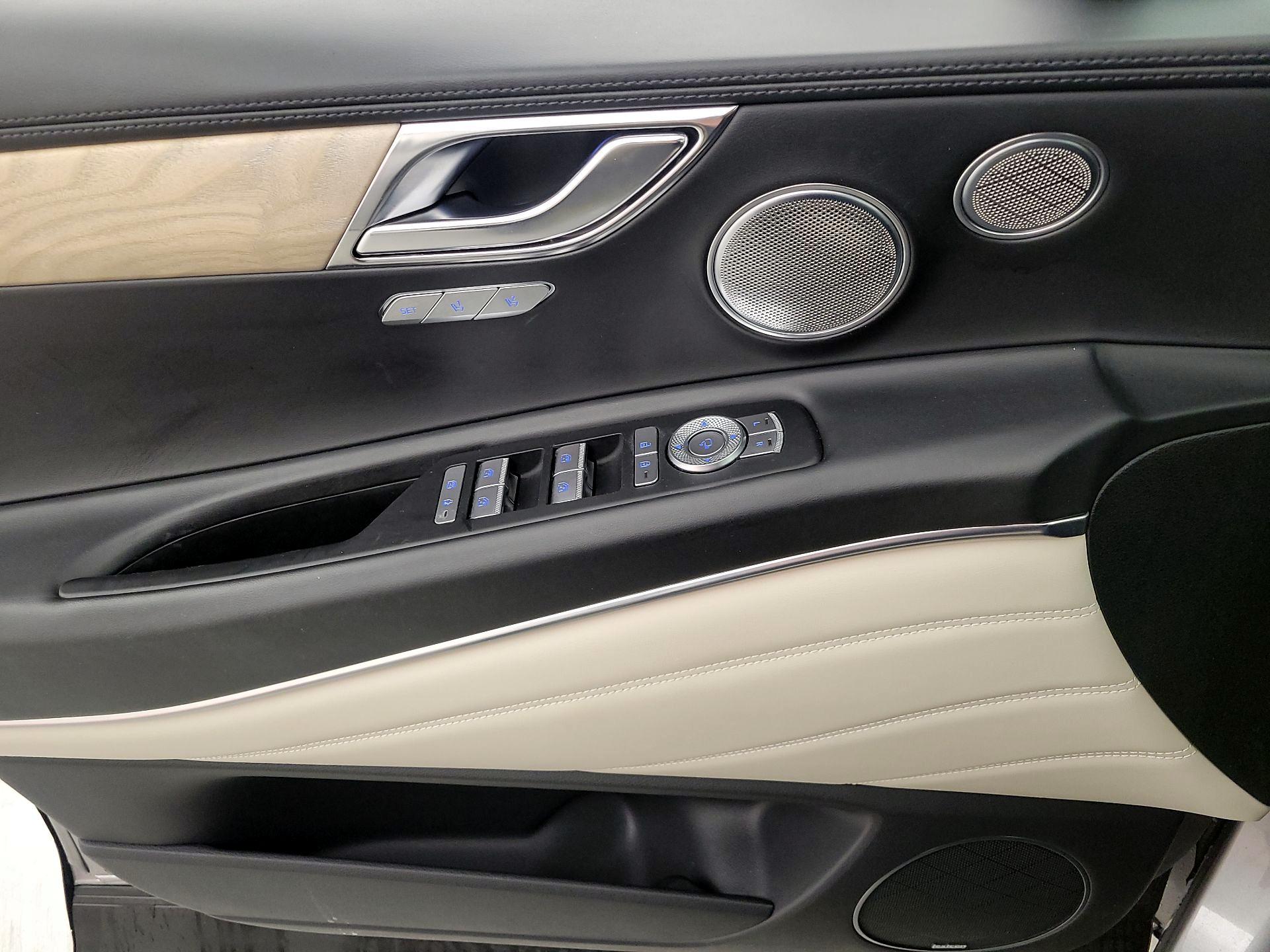 Thumbnail: 2022 Genesis GV80 - 12