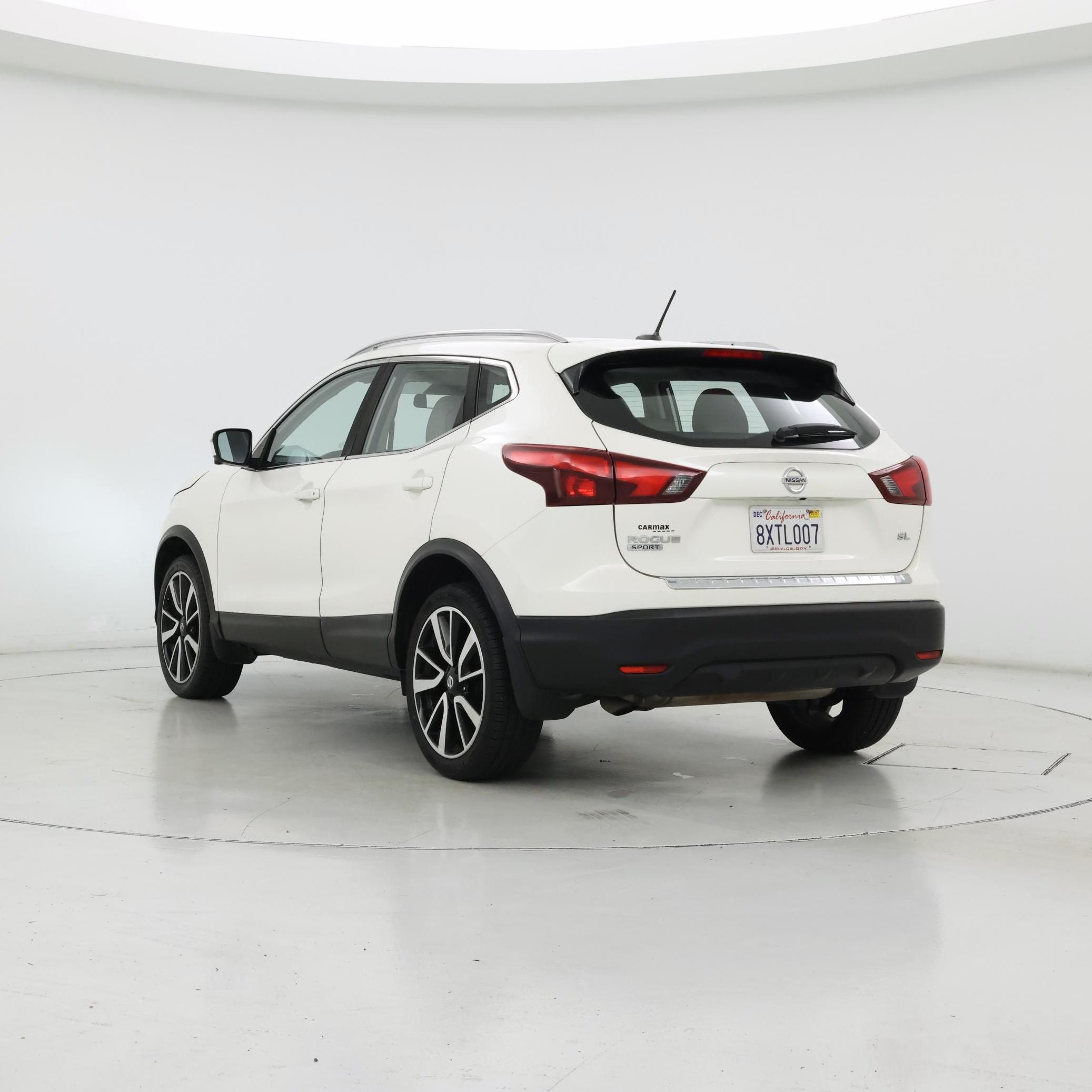 Thumbnail: 2017 Nissan Rogue Sport - 2