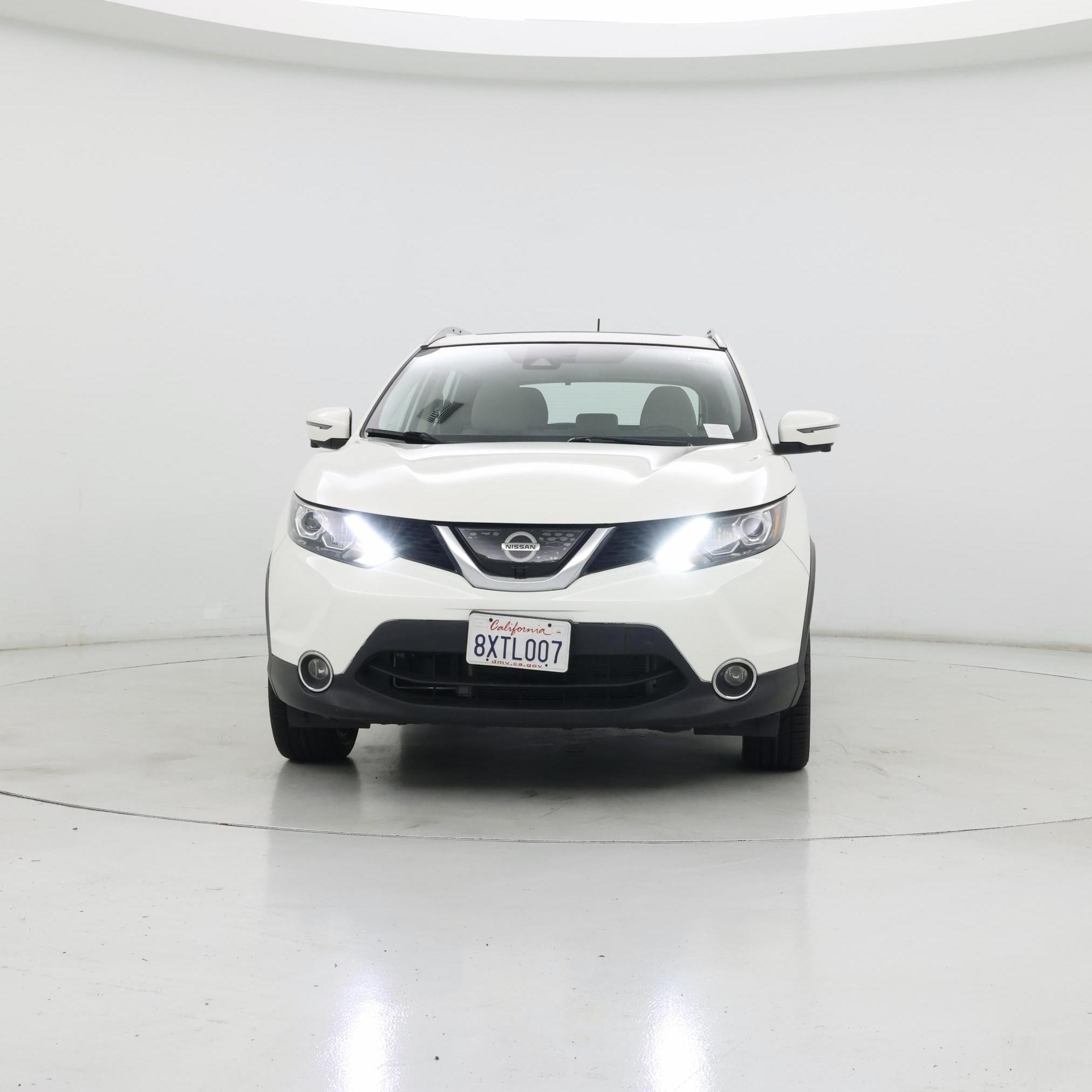 Thumbnail: 2017 Nissan Rogue Sport - 5