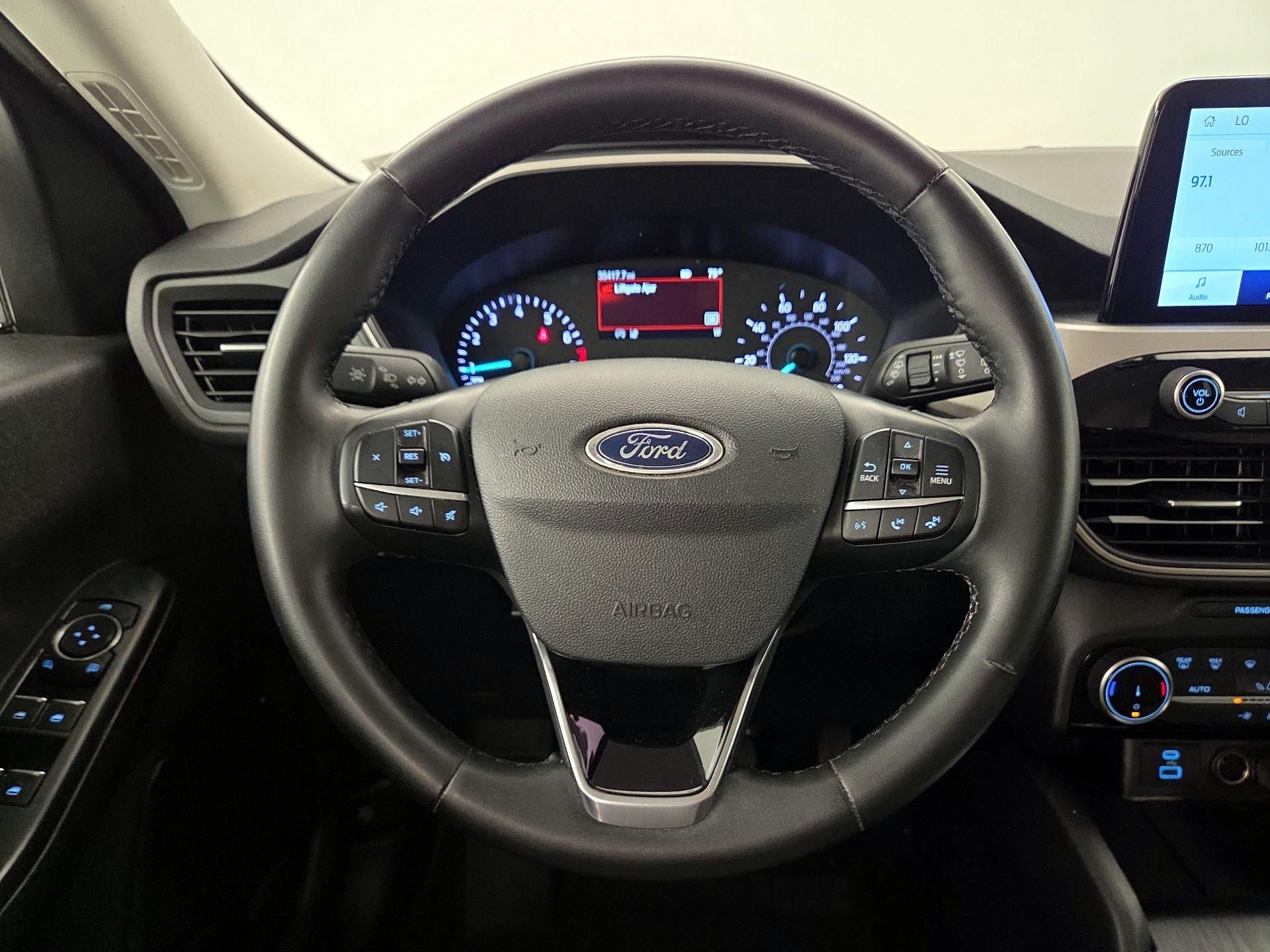 Thumbnail: 2022 Ford Escape - 10