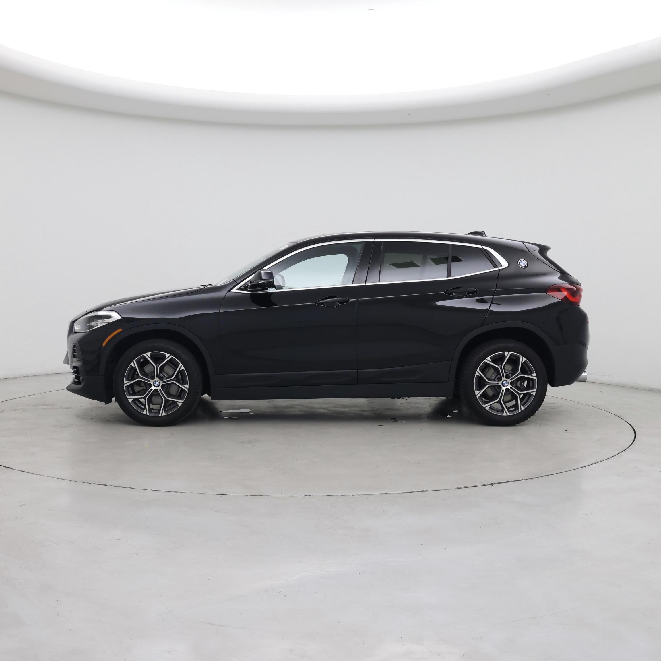 Thumbnail: 2023 BMW X2 - 3