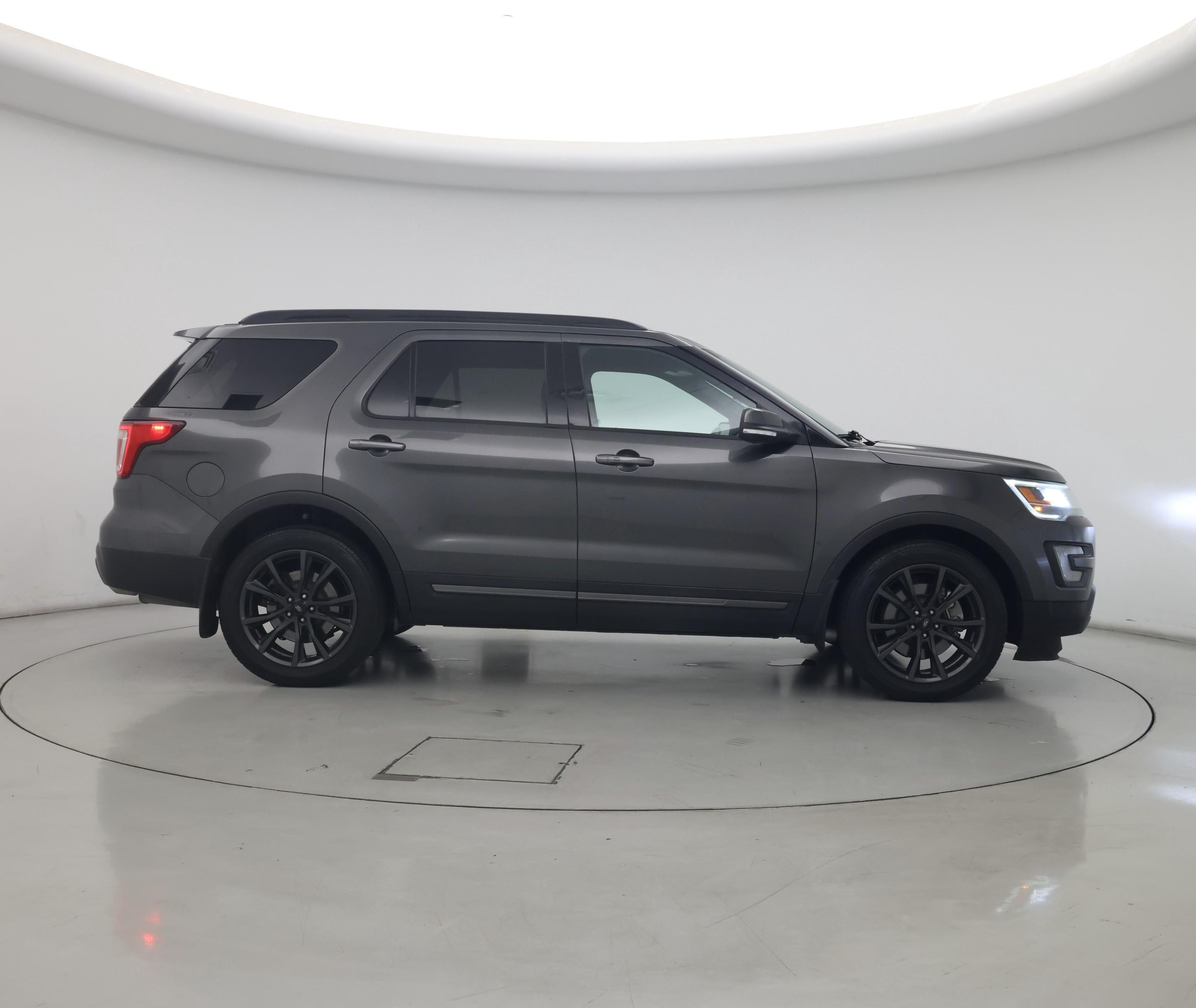 Thumbnail: 2017 Ford Explorer - 7