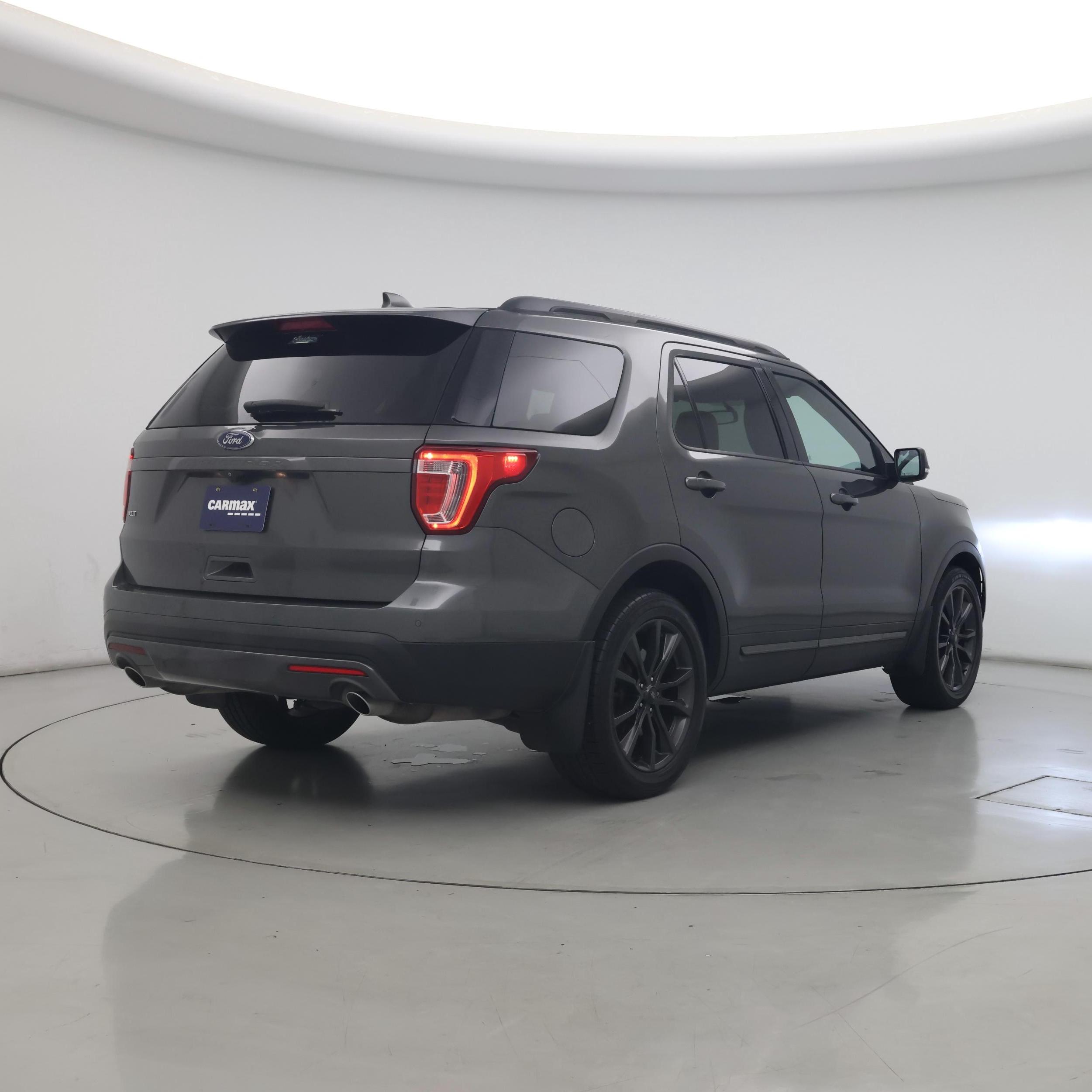 Thumbnail: 2017 Ford Explorer - 8