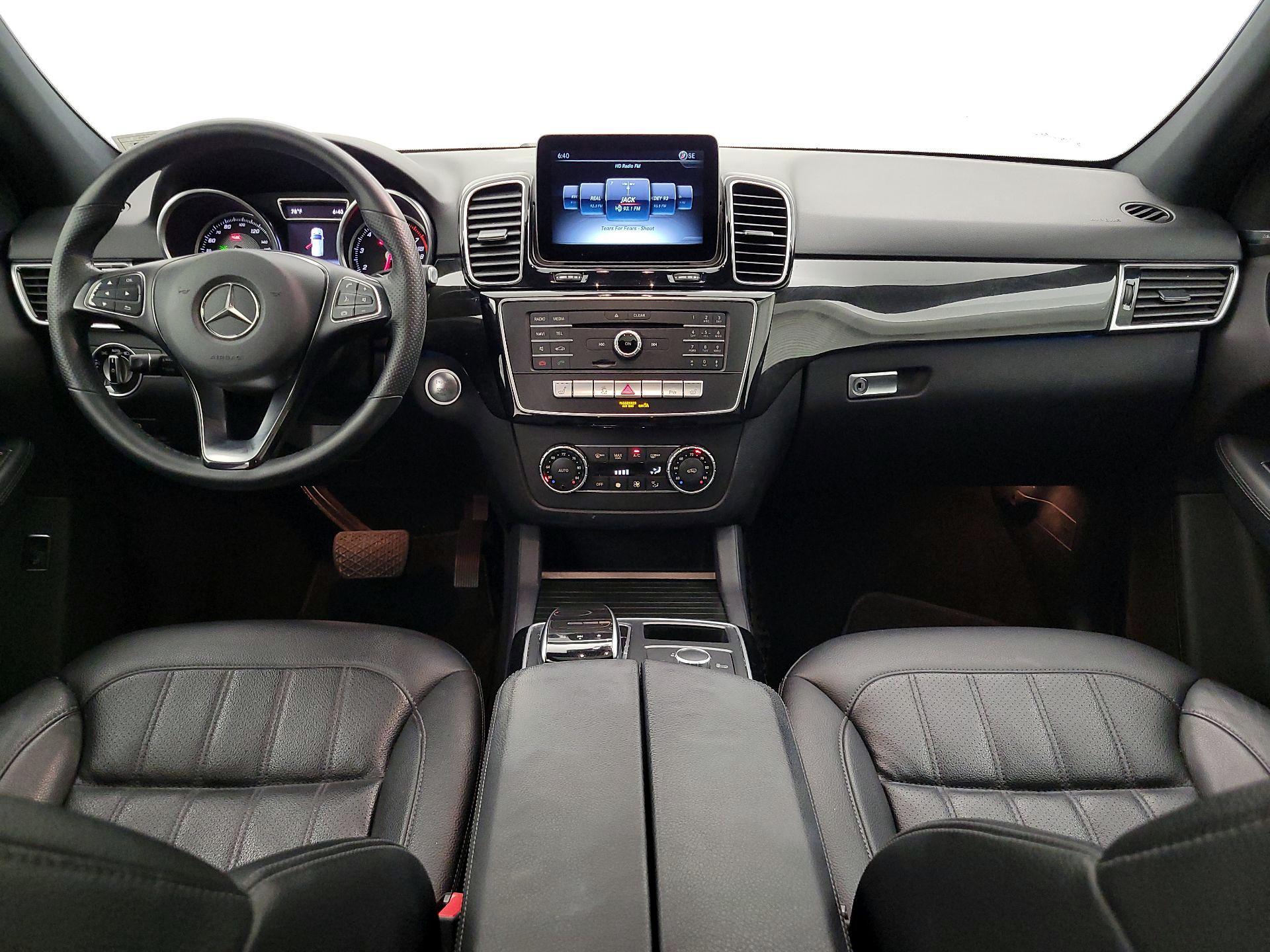 Thumbnail: 2017 Mercedes-Benz GLE - 9