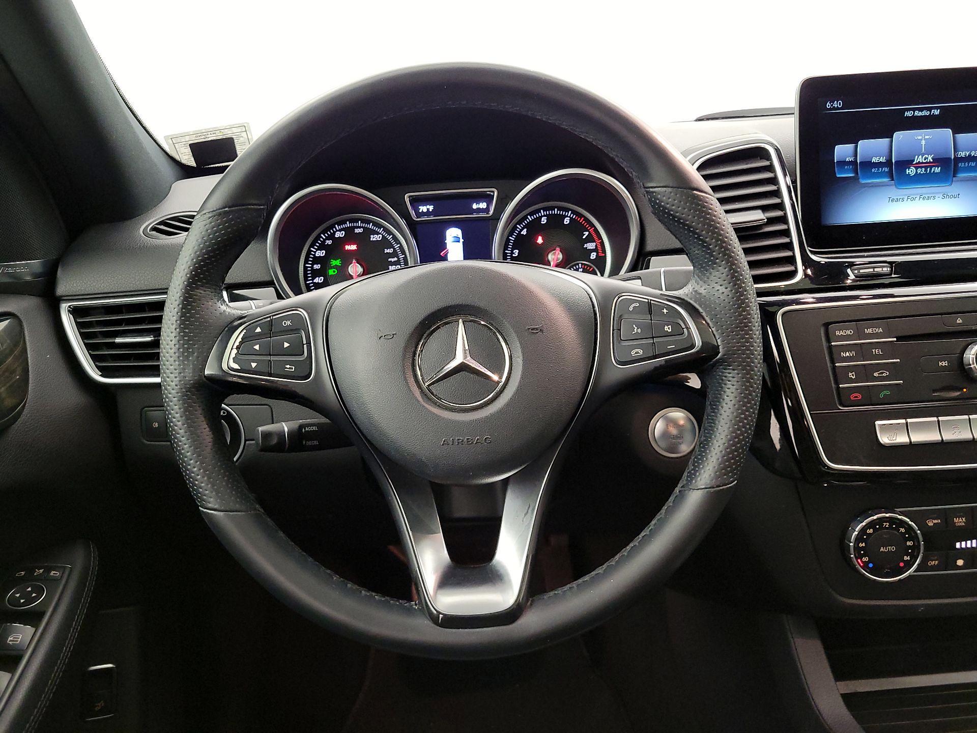 Thumbnail: 2017 Mercedes-Benz GLE - 10