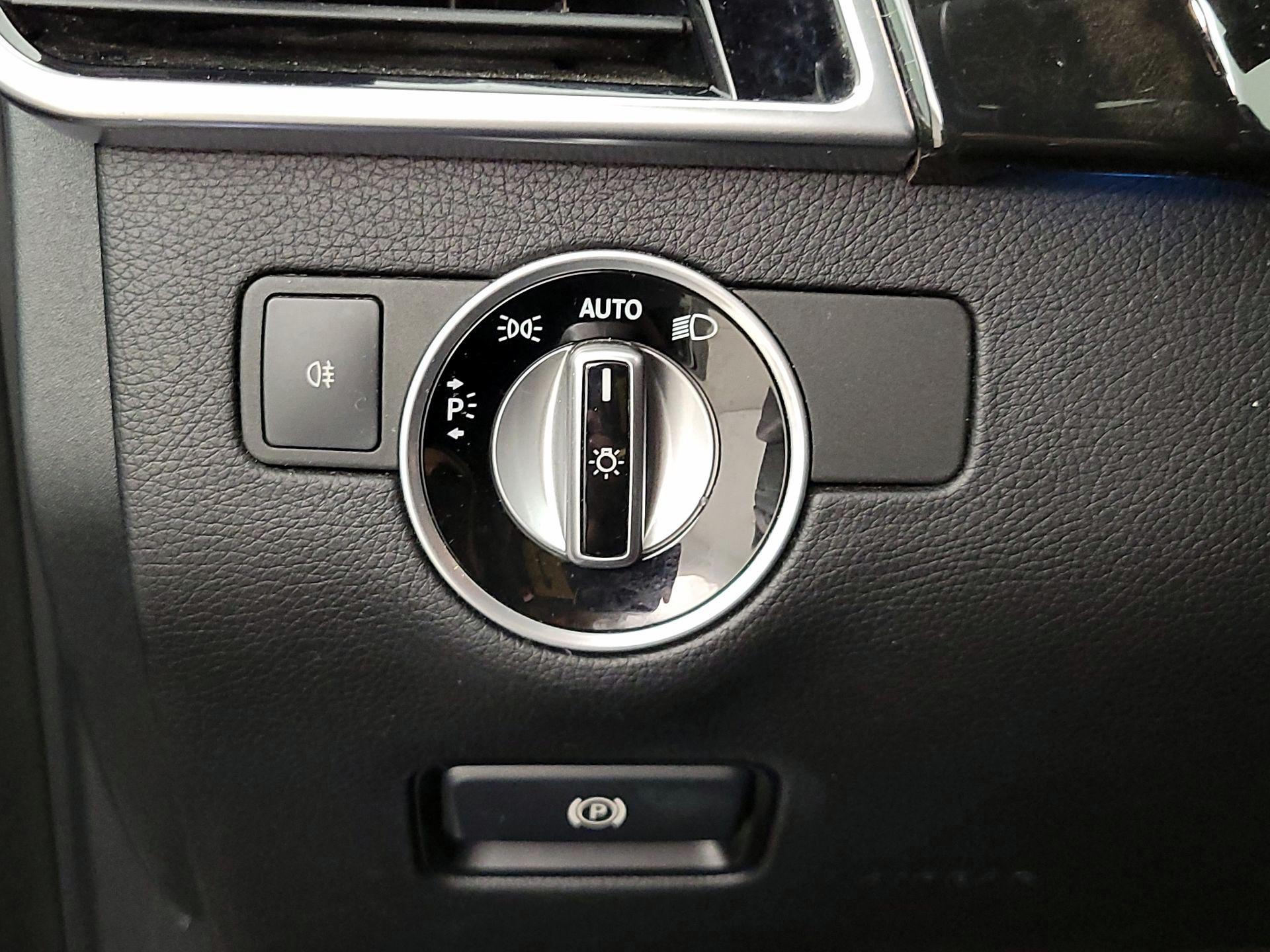 Thumbnail: 2017 Mercedes-Benz GLE - 13