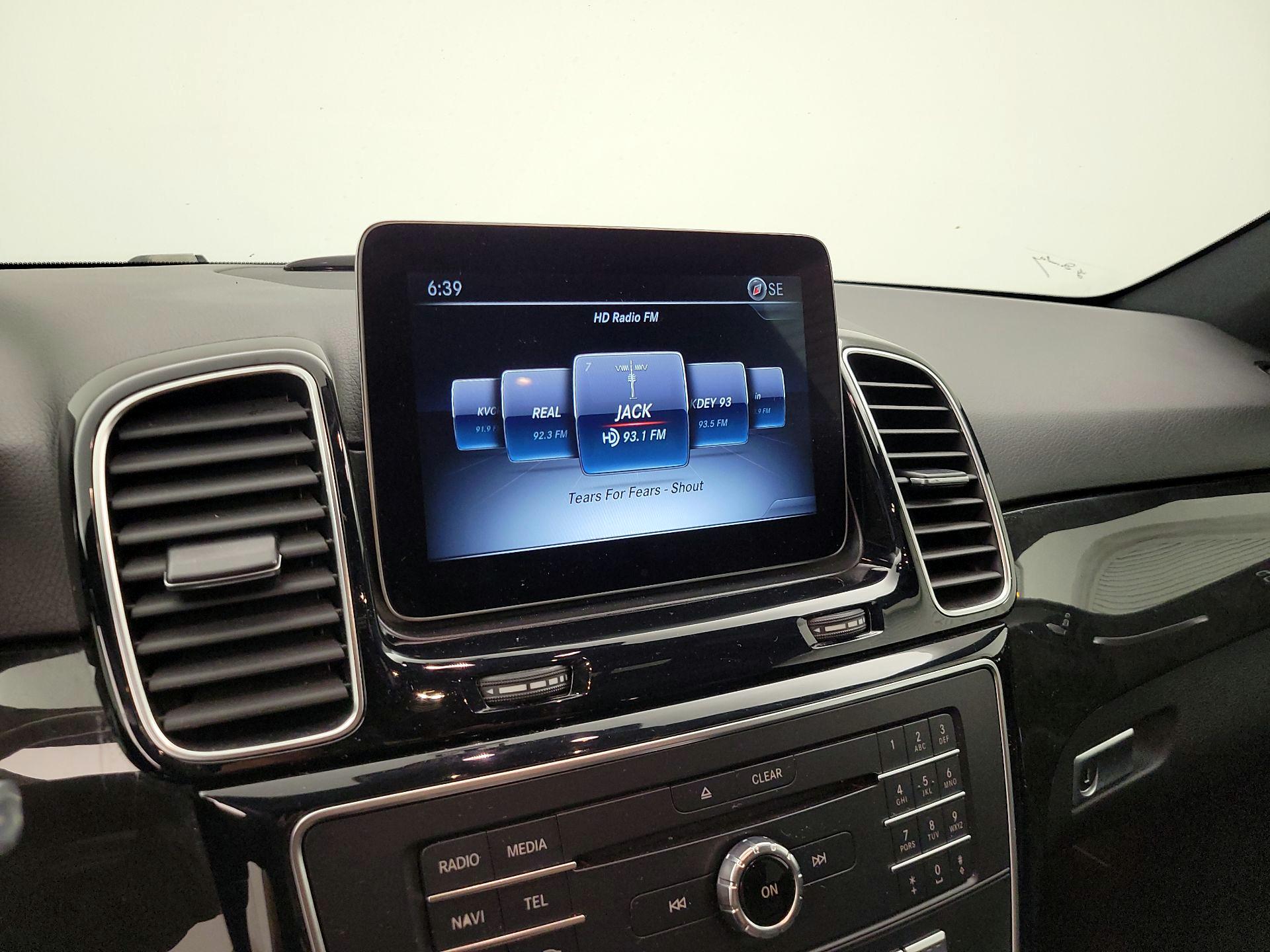 Thumbnail: 2017 Mercedes-Benz GLE - 15