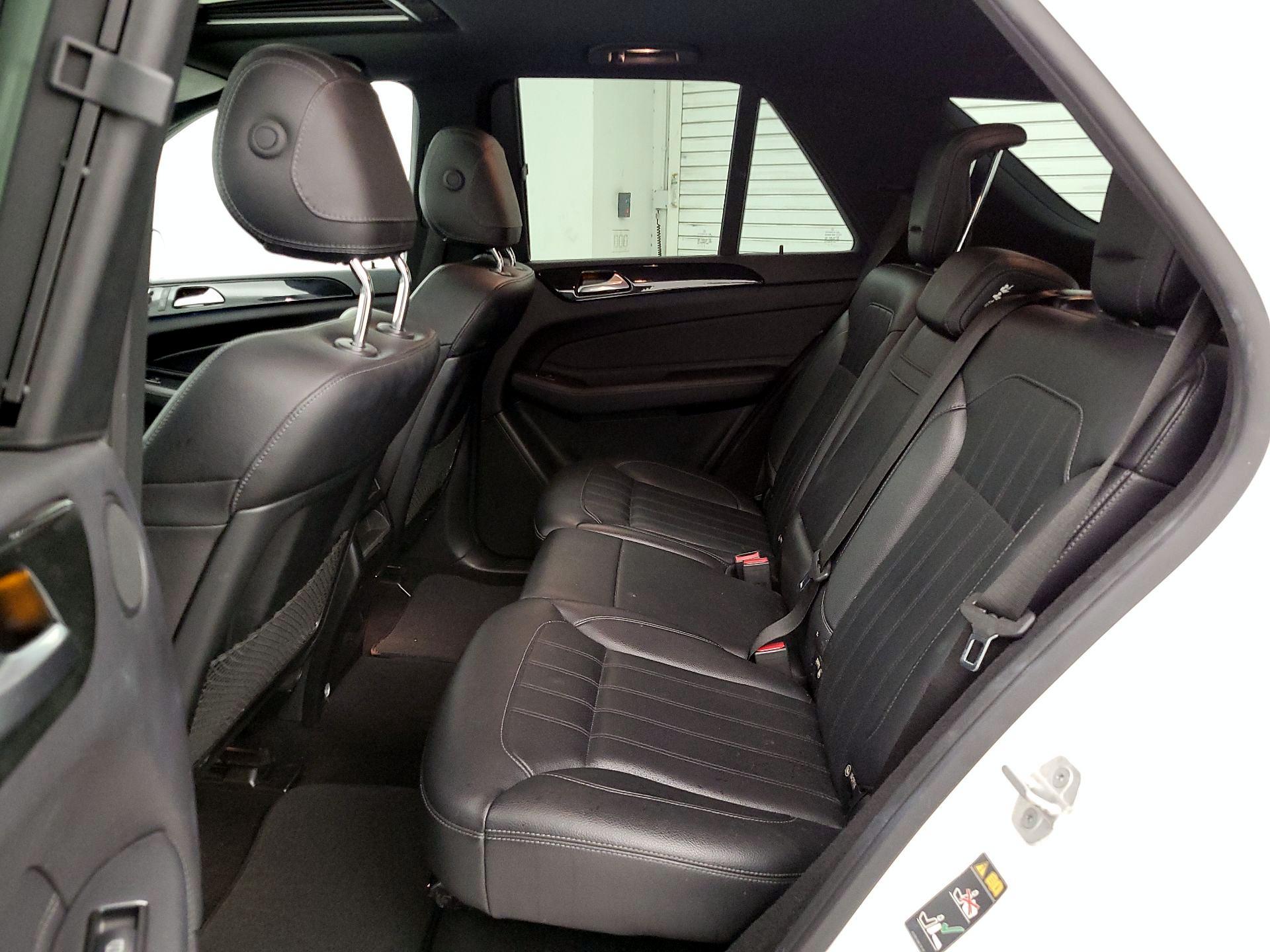 Thumbnail: 2017 Mercedes-Benz GLE - 20