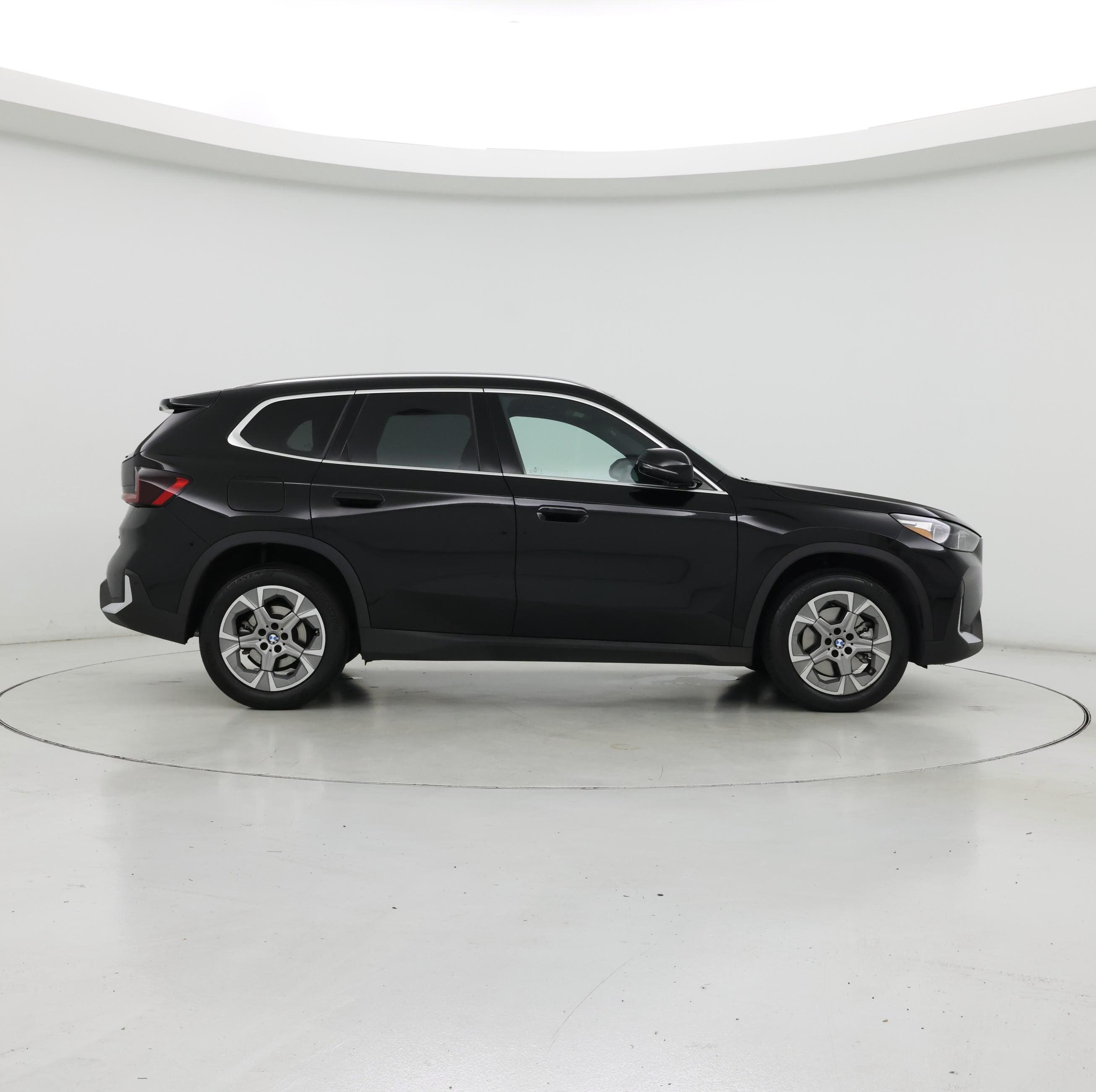 Thumbnail: 2023 BMW X1 - 7