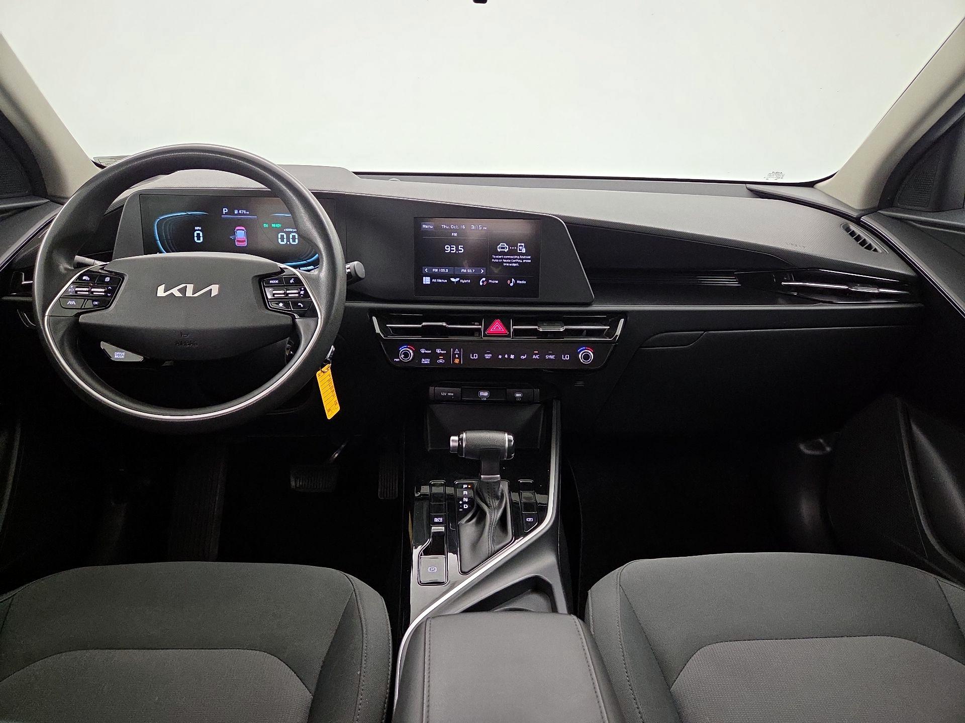 Thumbnail: 2024 Kia Niro - 9