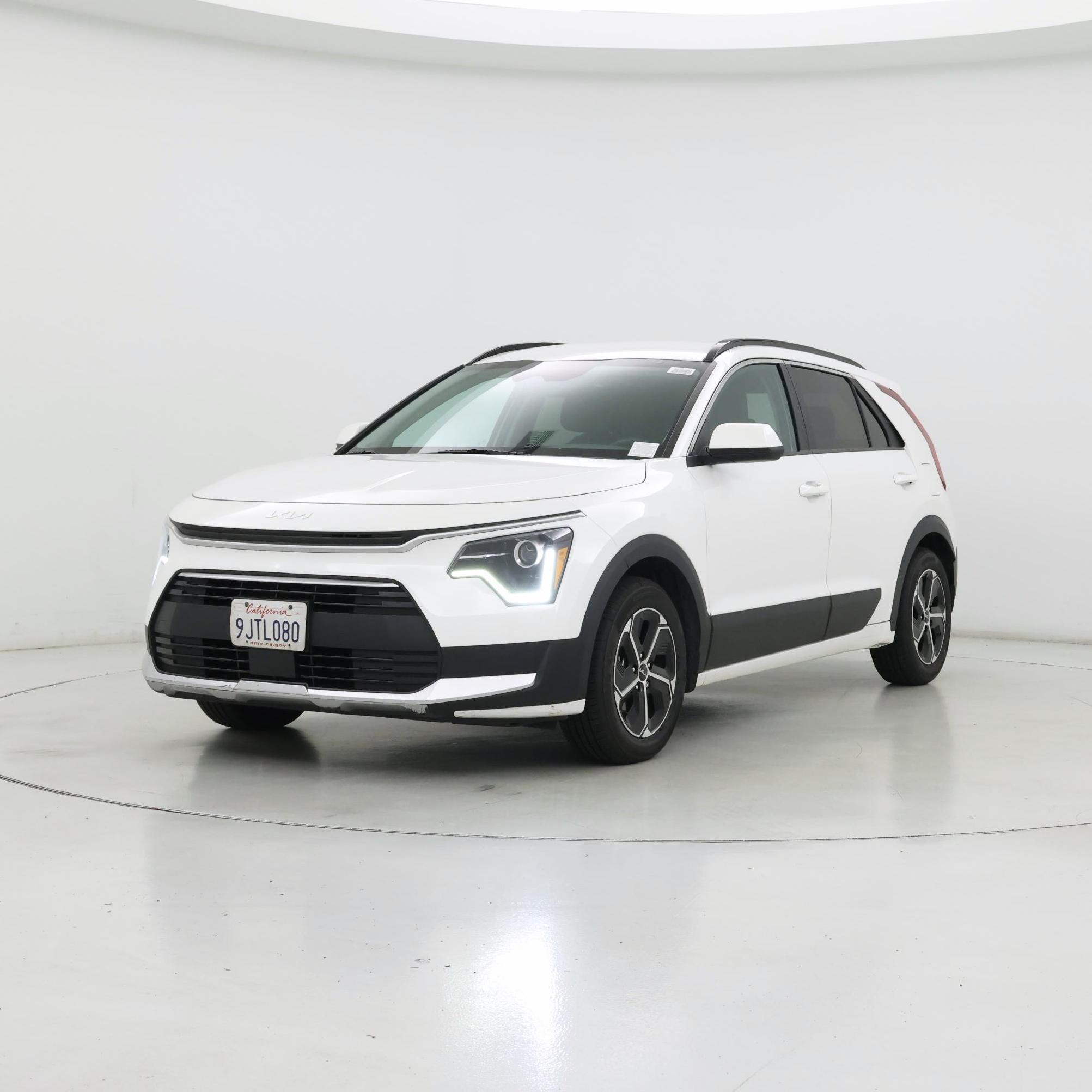 Thumbnail: 2024 Kia Niro - 4