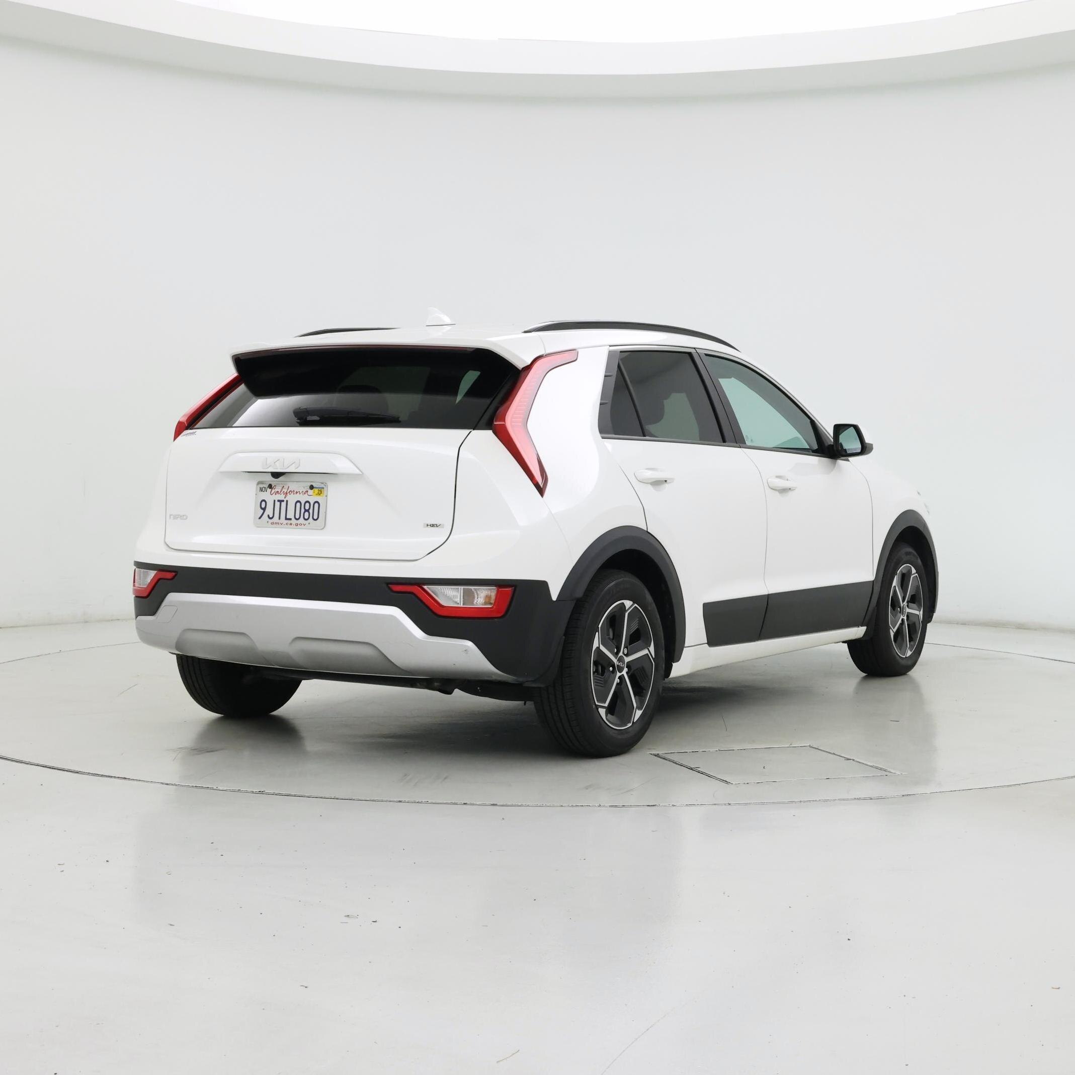 Thumbnail: 2024 Kia Niro - 8