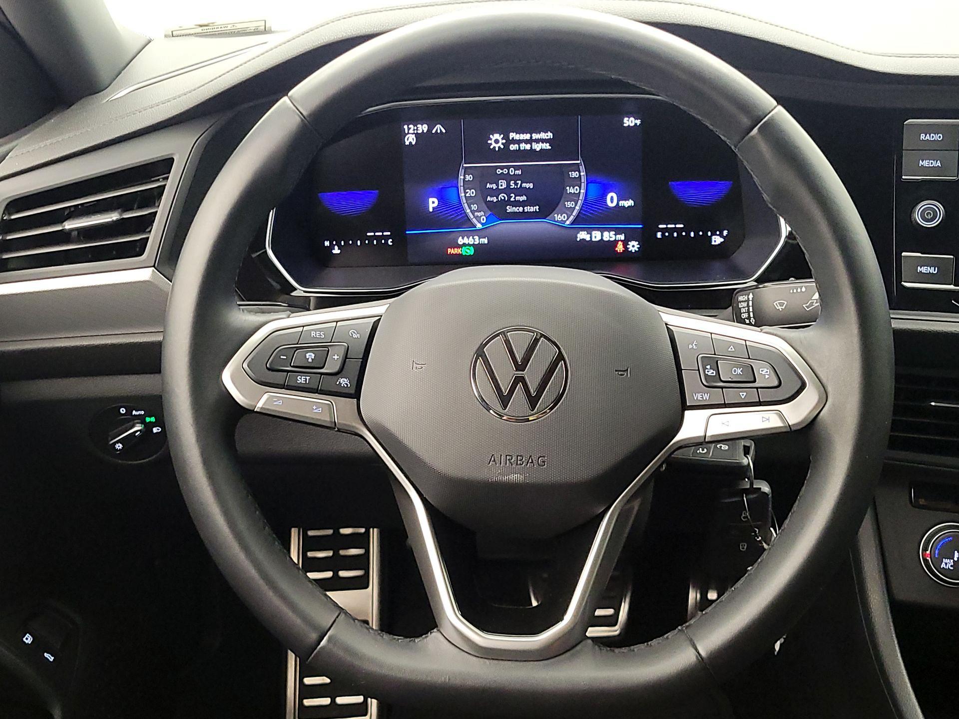 Thumbnail: 2024 Volkswagen Jetta - 10