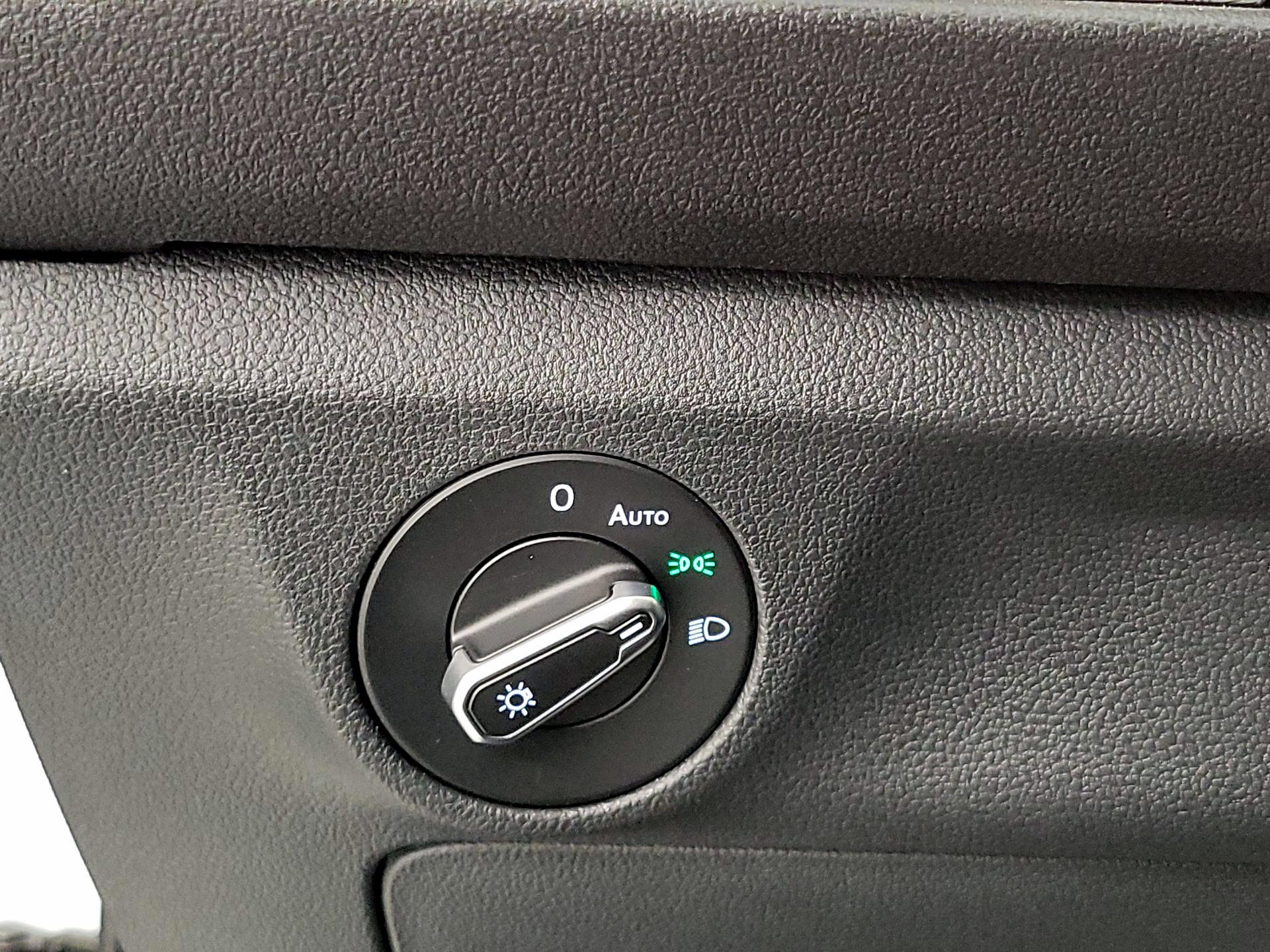 Thumbnail: 2024 Volkswagen Jetta - 13