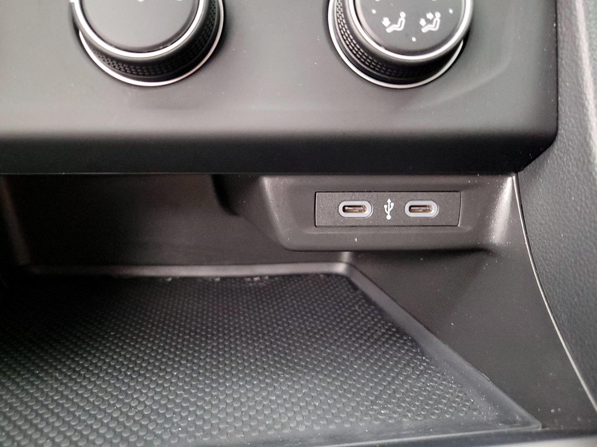 Thumbnail: 2024 Volkswagen Jetta - 18