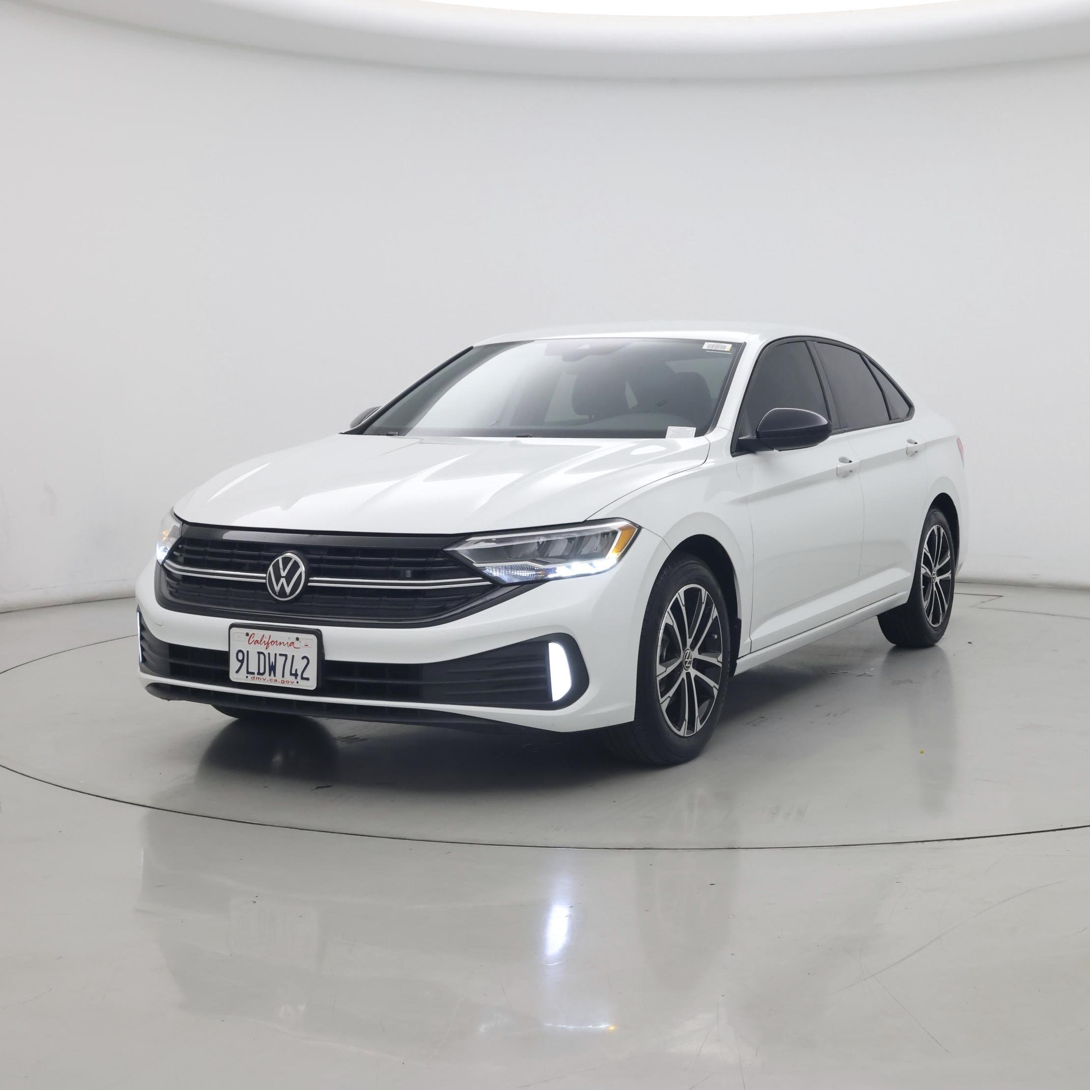 Thumbnail: 2024 Volkswagen Jetta - 4