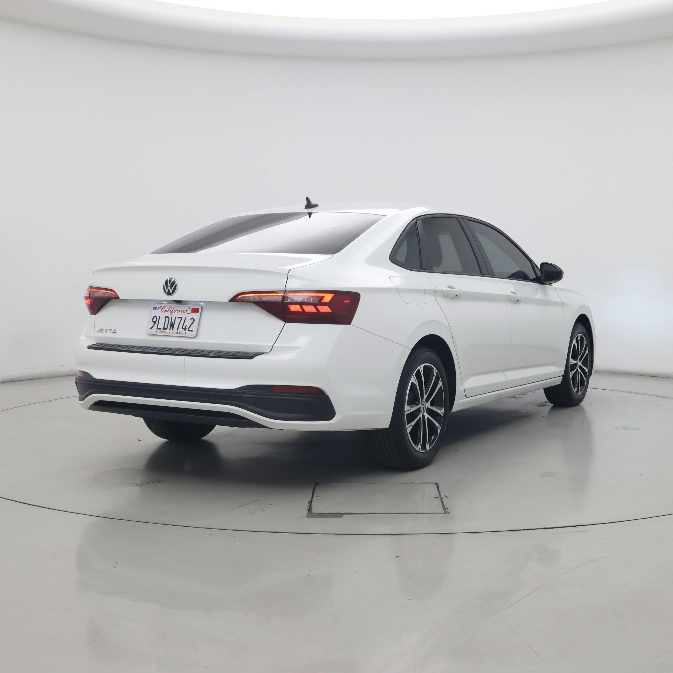 Thumbnail: 2024 Volkswagen Jetta - 8