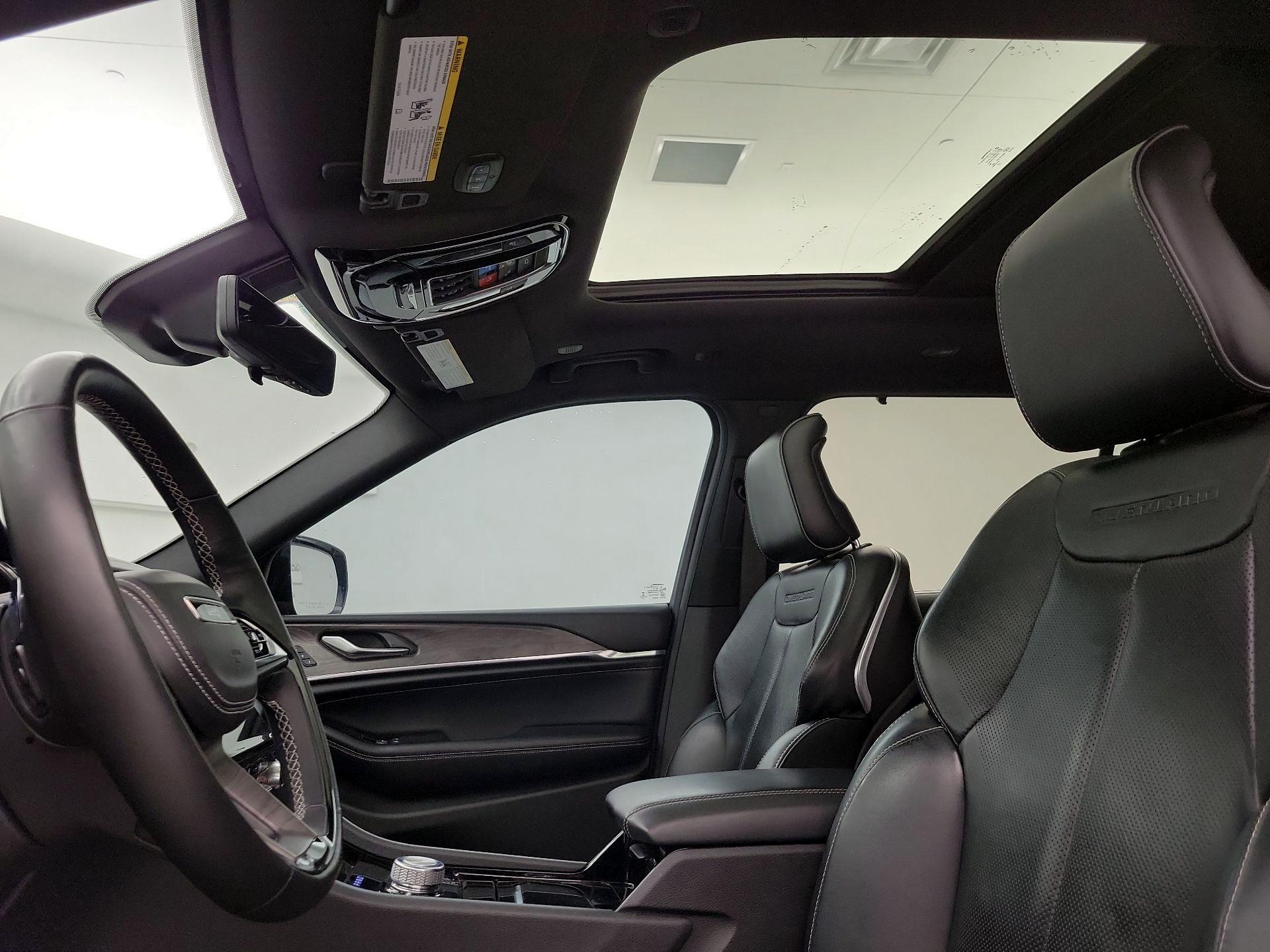 Thumbnail: 2021 Jeep Grand Cherokee L - 20