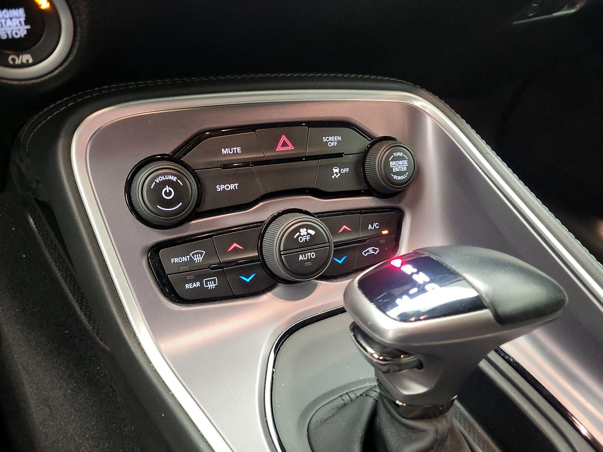 Thumbnail: 2019 Dodge Challenger - 16
