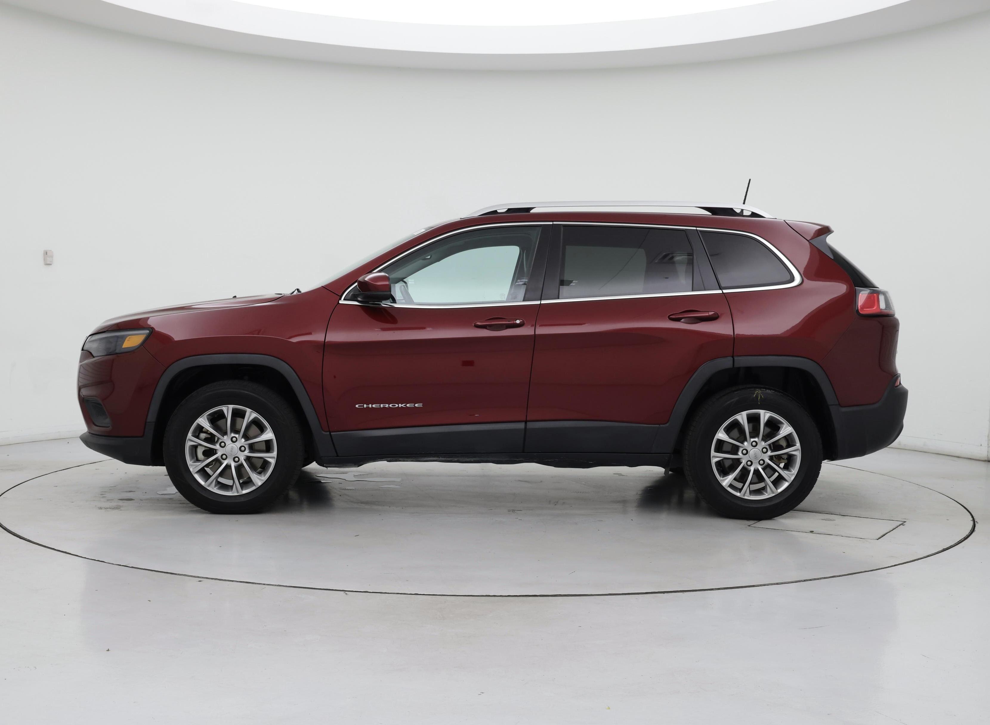 Thumbnail: 2021 Jeep Cherokee - 3