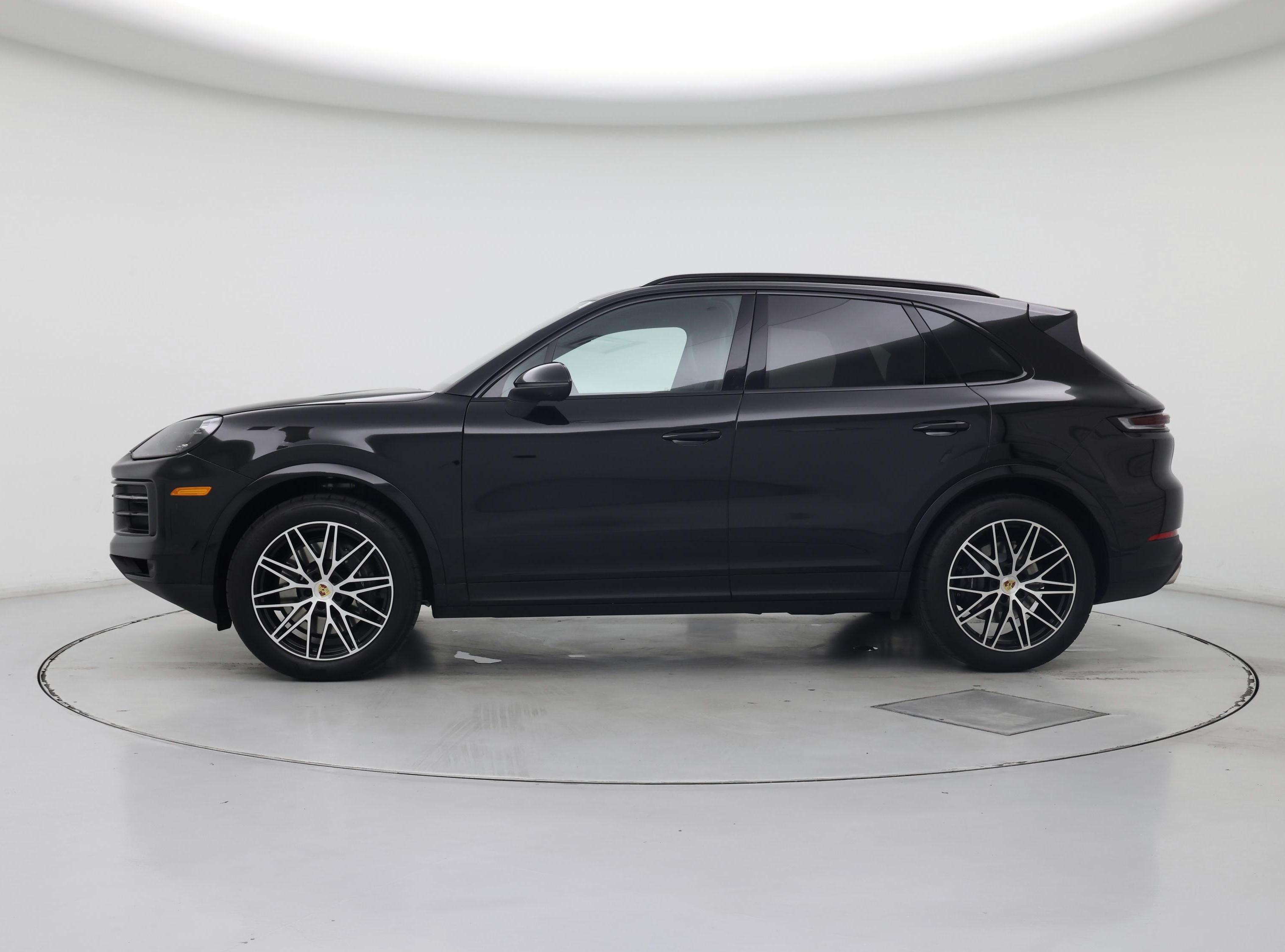 Thumbnail: 2024 Porsche Cayenne - 3