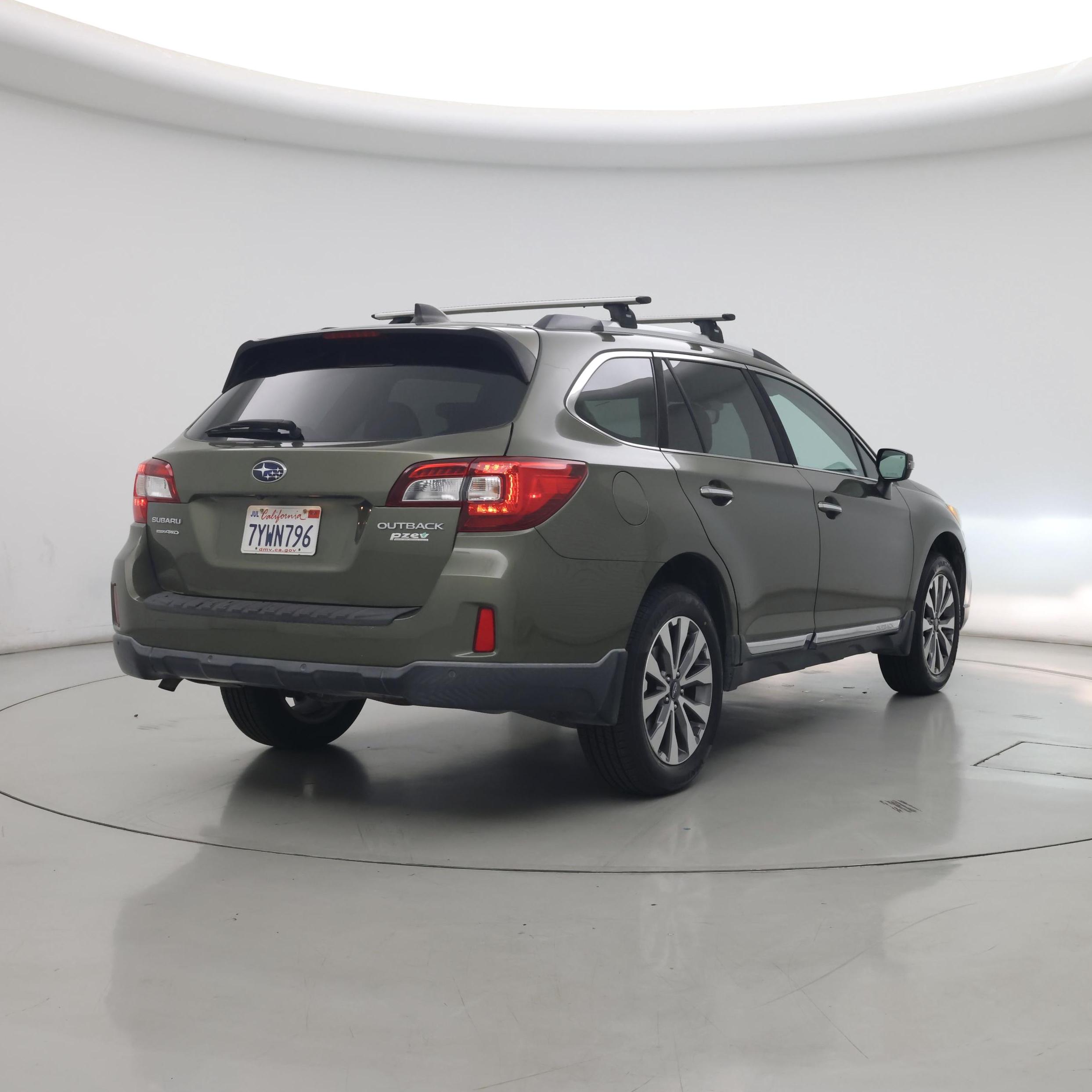 Thumbnail: 2017 Subaru Outback - 8