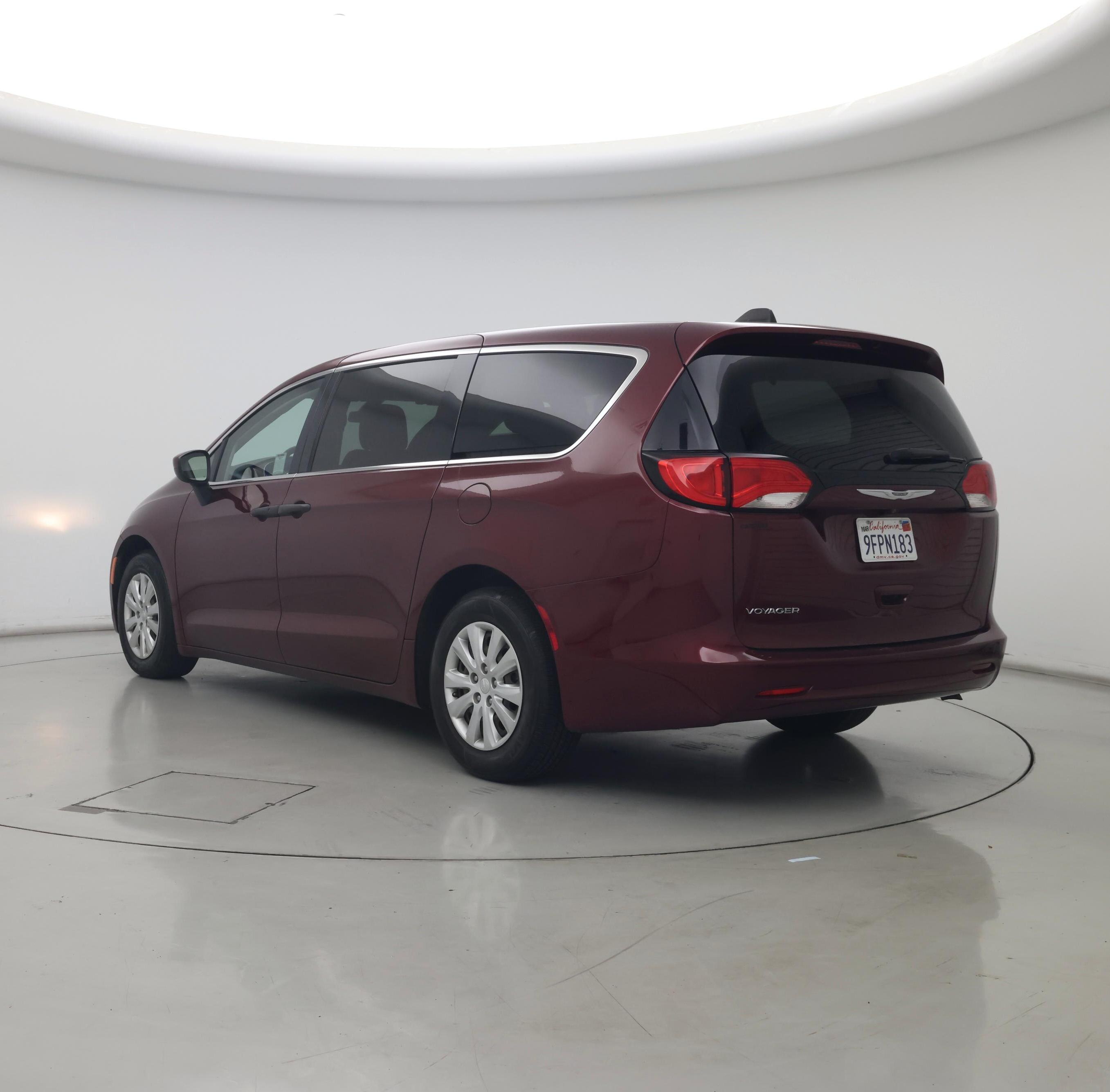Thumbnail: 2021 Chrysler Voyager - 2