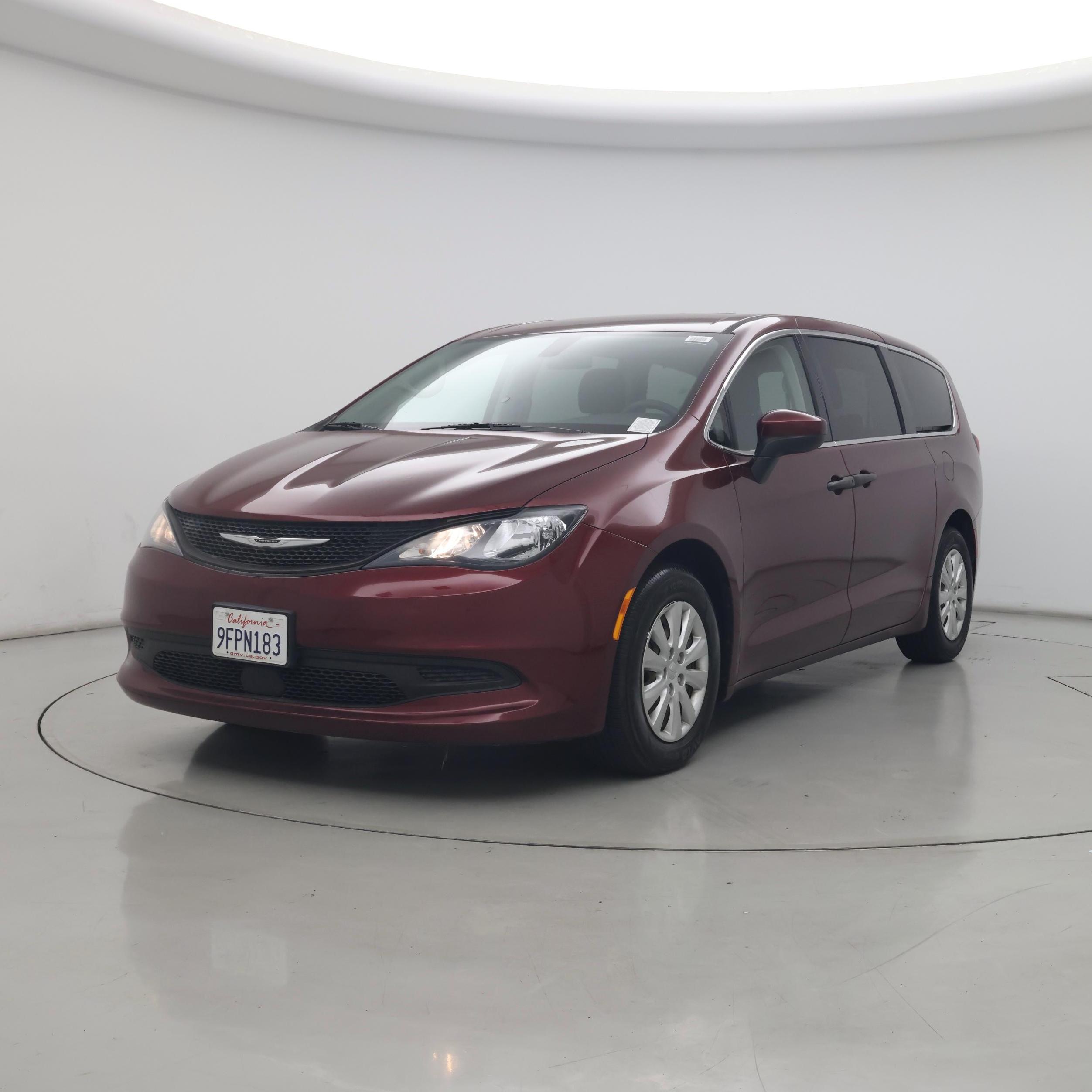 Thumbnail: 2021 Chrysler Voyager - 4