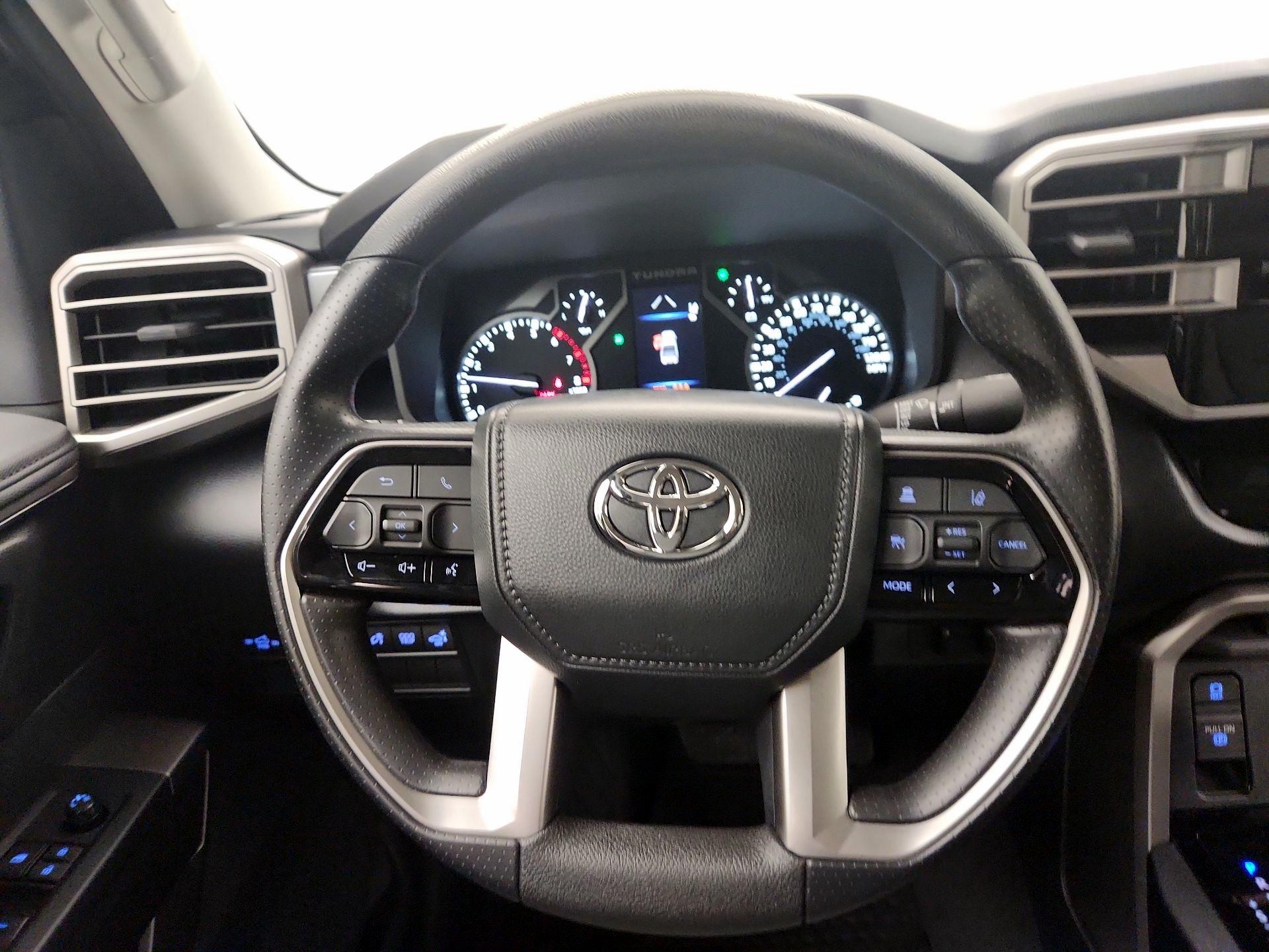 Thumbnail: 2024 Toyota Tundra - 10