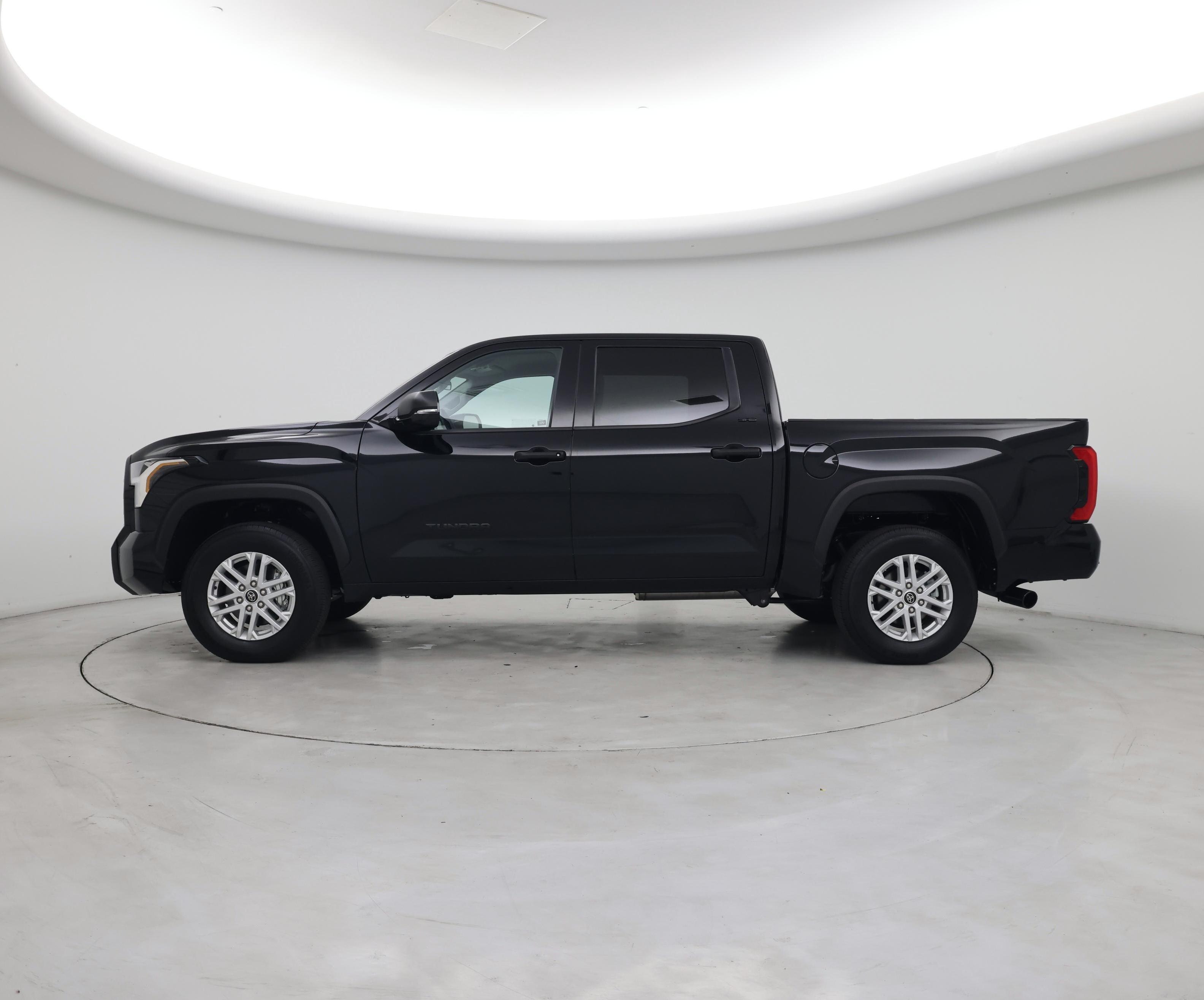 Thumbnail: 2024 Toyota Tundra - 3