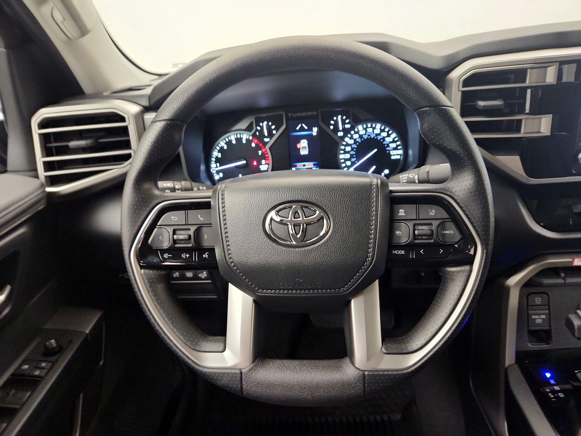 Thumbnail: 2024 Toyota Tundra - 10