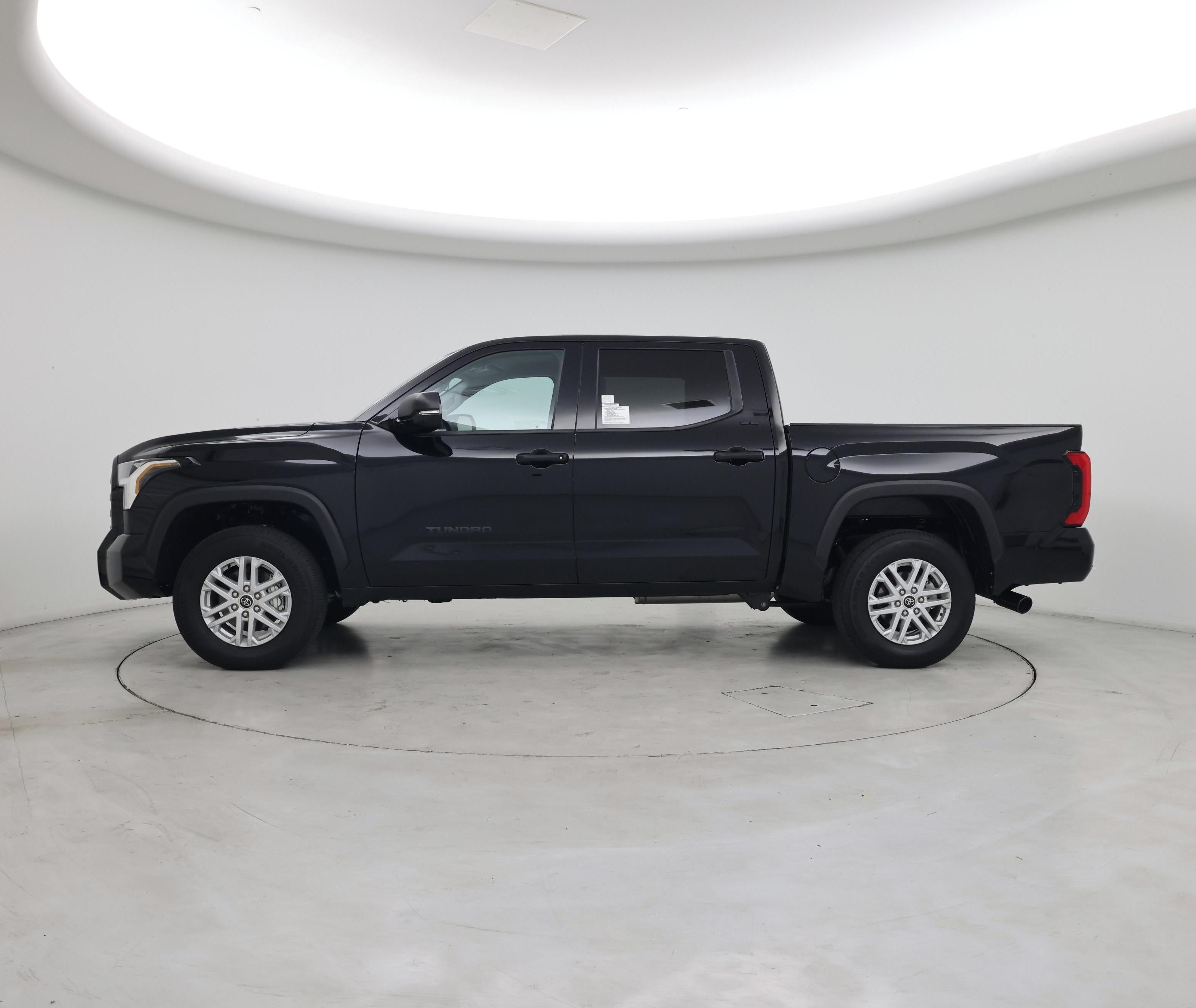 Thumbnail: 2024 Toyota Tundra - 3