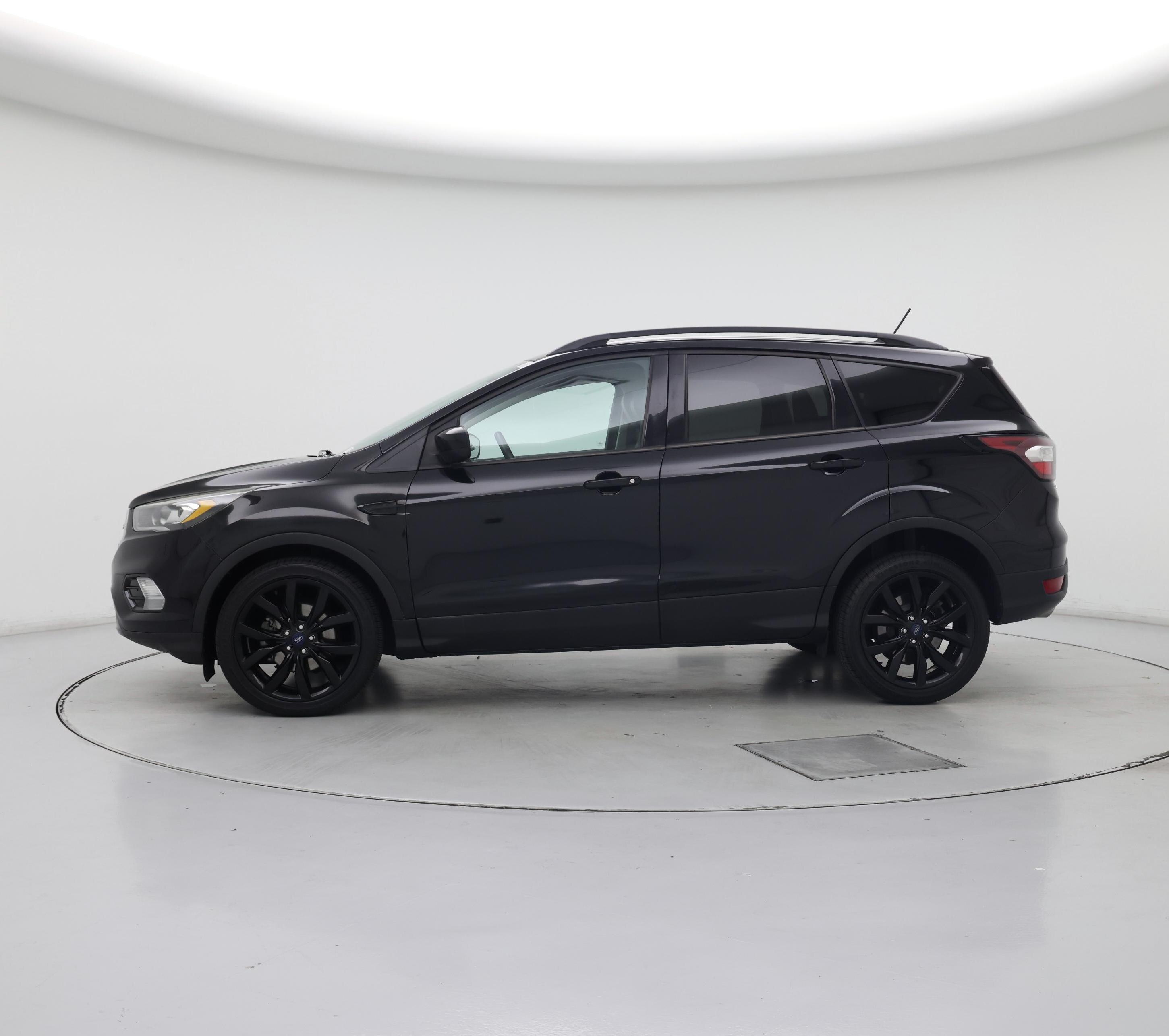 Thumbnail: 2018 Ford Escape - 3