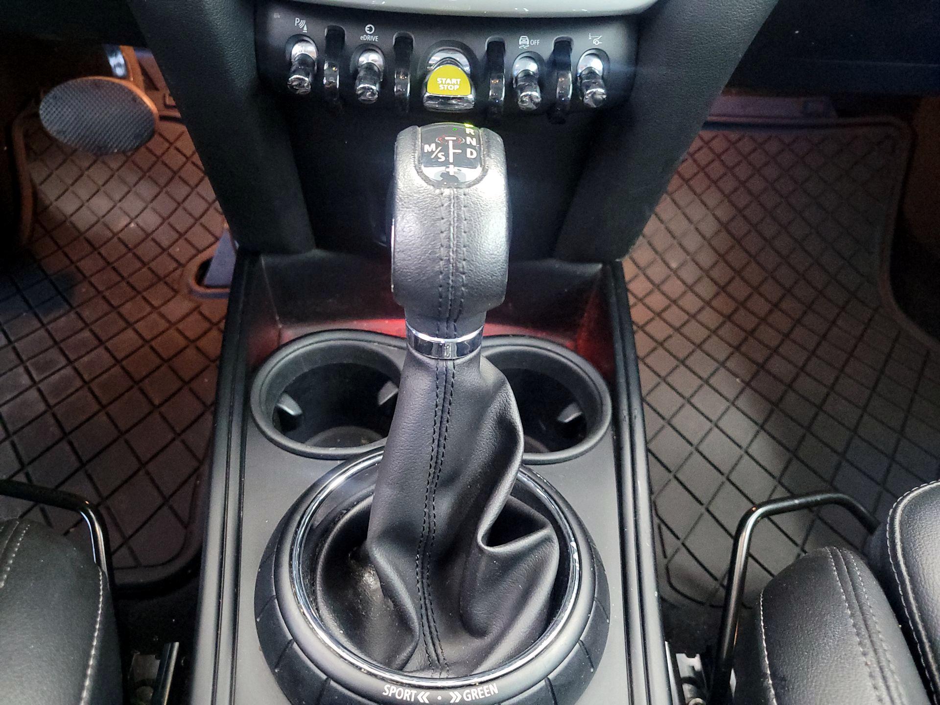 Thumbnail: 2018 MINI Cooper Countryman - 18