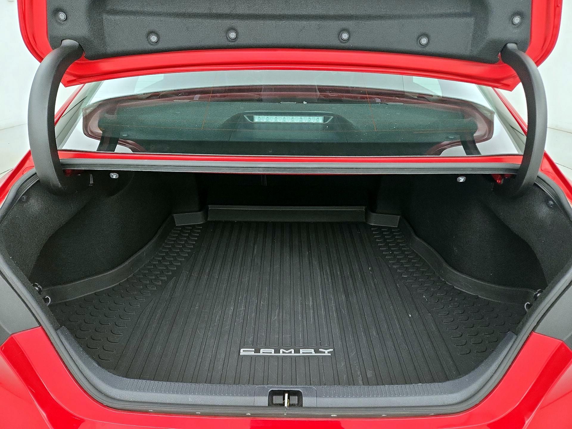 Thumbnail: 2022 Toyota Camry - 19