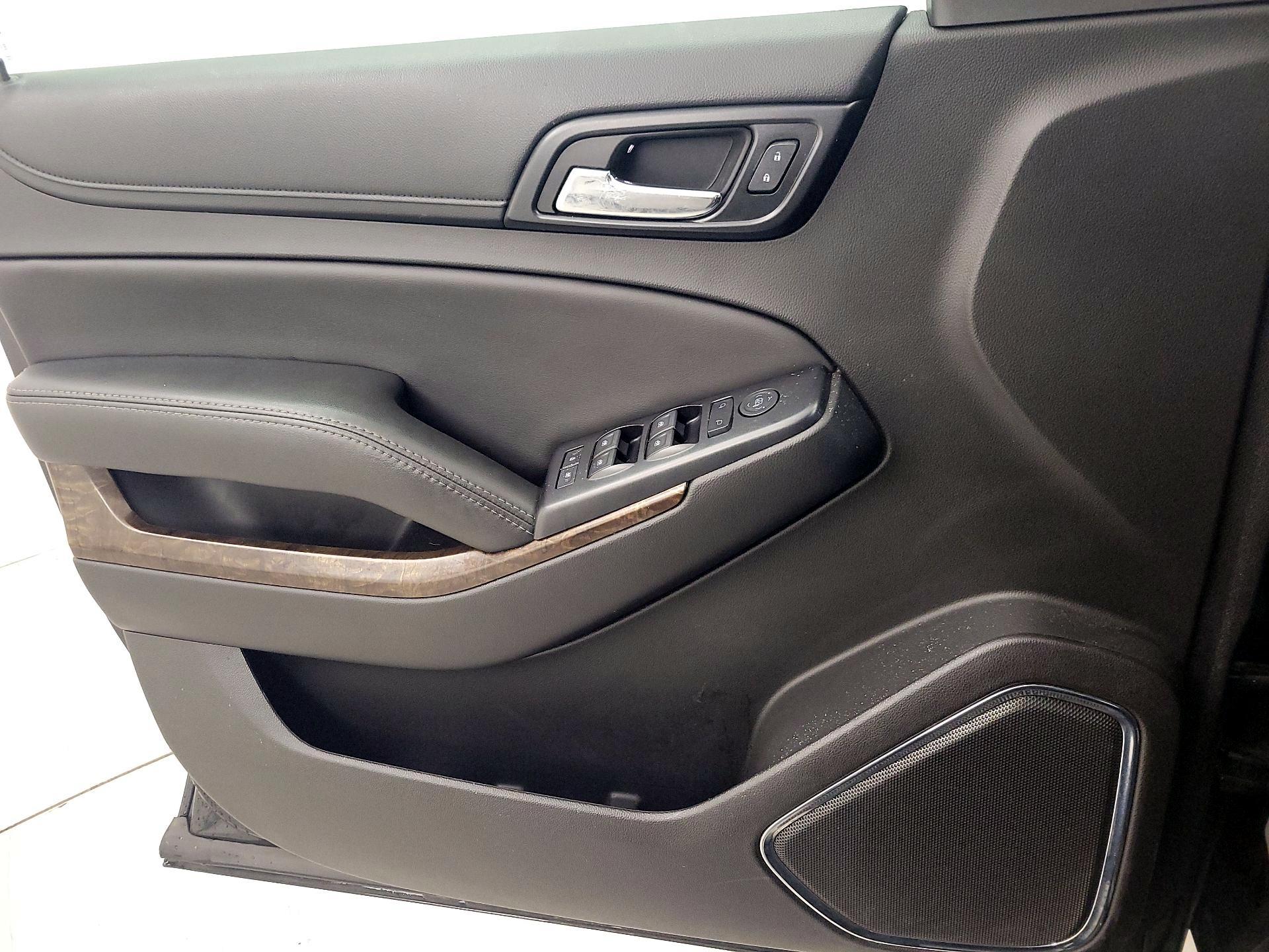 Thumbnail: 2017 Chevrolet Tahoe - 12