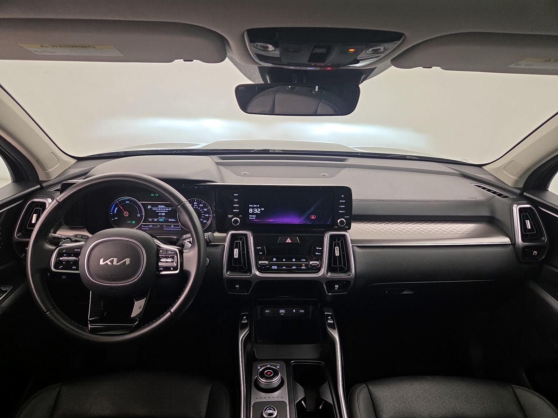 Thumbnail: 2023 Kia Sorento - 9